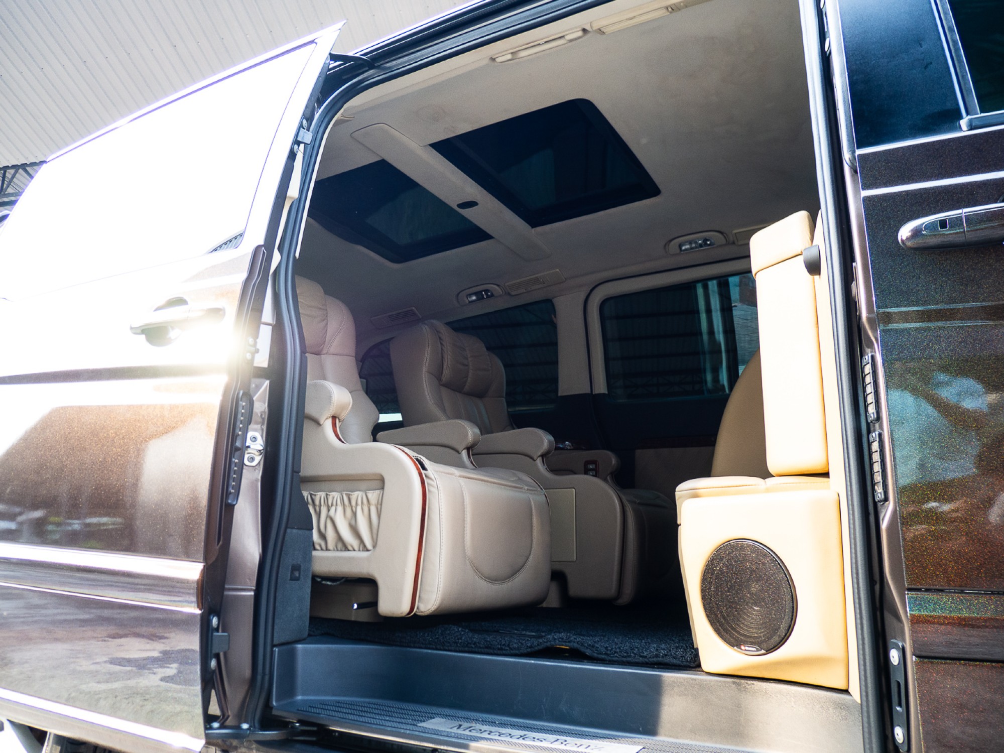 2012 Mercedes-Benz VIANO สีน้ำตาล (รูปที่ 12)