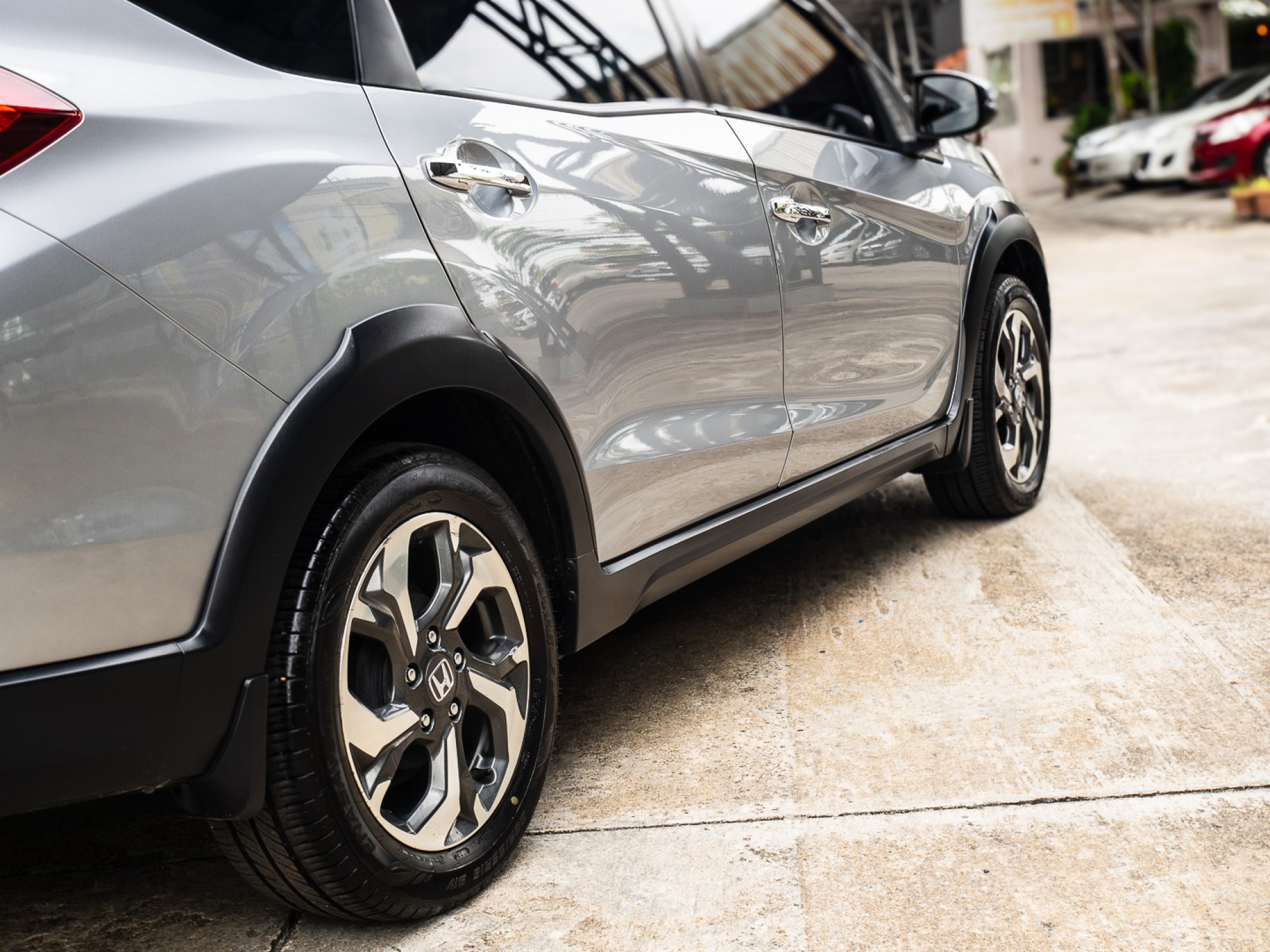 HONDA BR-V 1.5V+ (รูปที่ 23)