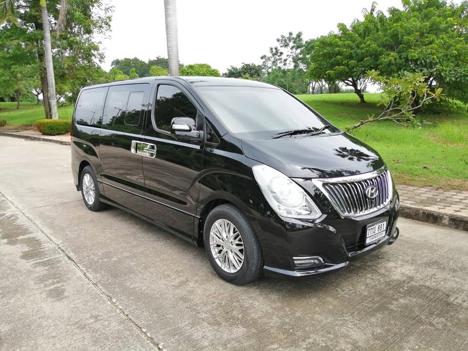 Hyundai Grand Starex ปี 2018 สีดำ (รูปที่ 2)