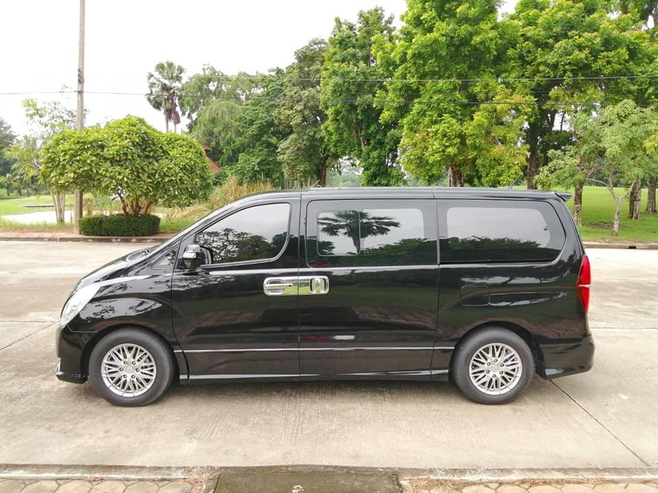 Hyundai Grand Starex ปี 2018 สีดำ (รูปที่ 5)