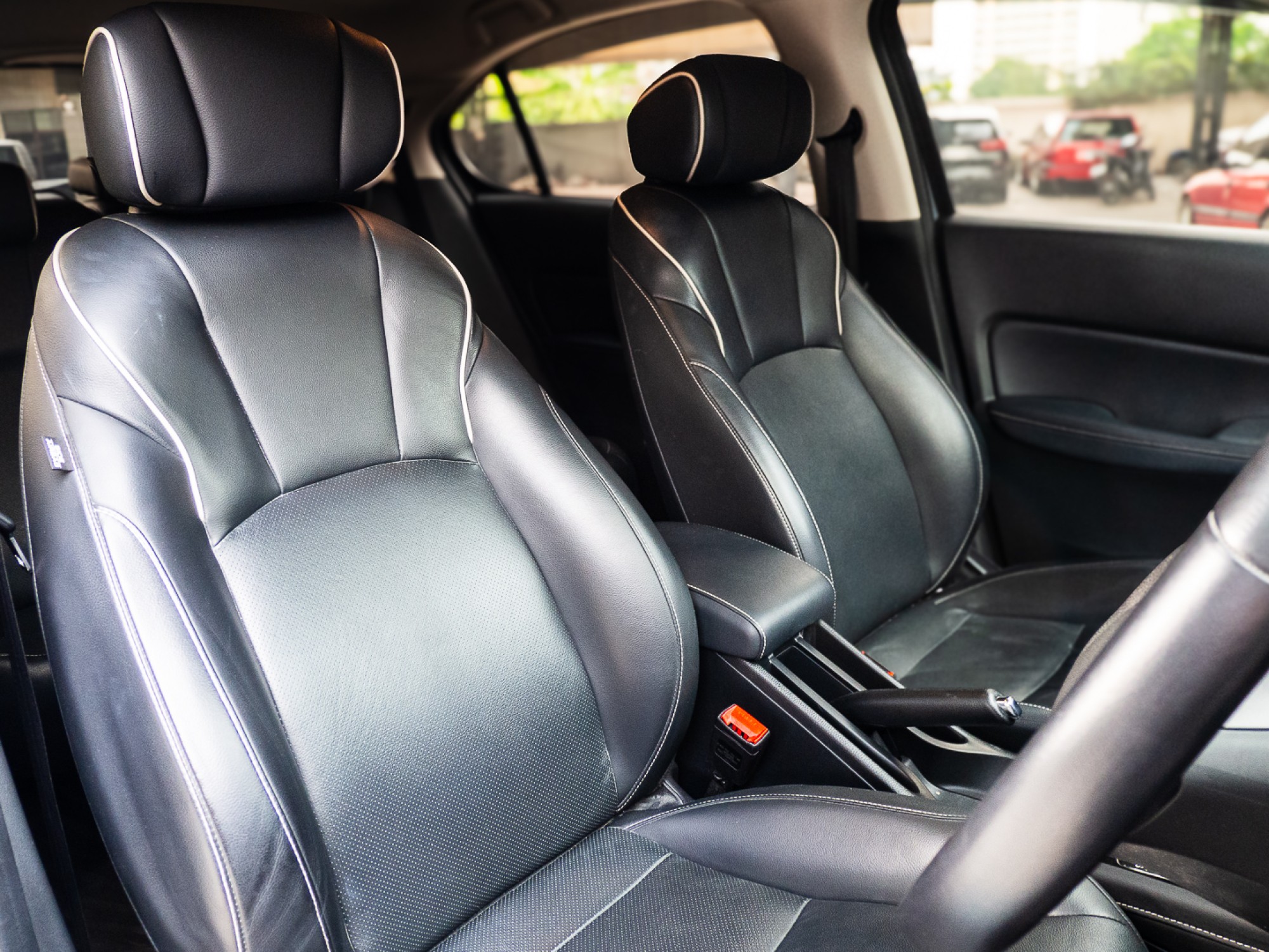 2023 Honda City Hatchback สีเทา (รูปที่ 10)