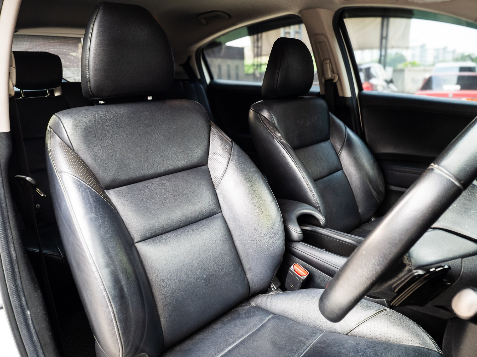 2015 Honda HR-V สีขาว (รูปที่ 10)