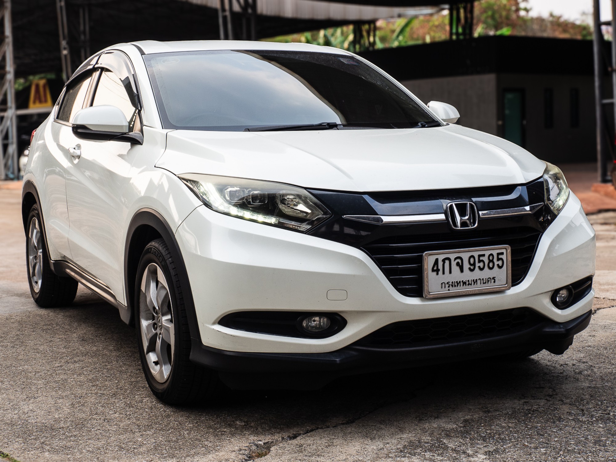 2015 Honda HR-V สีขาว
