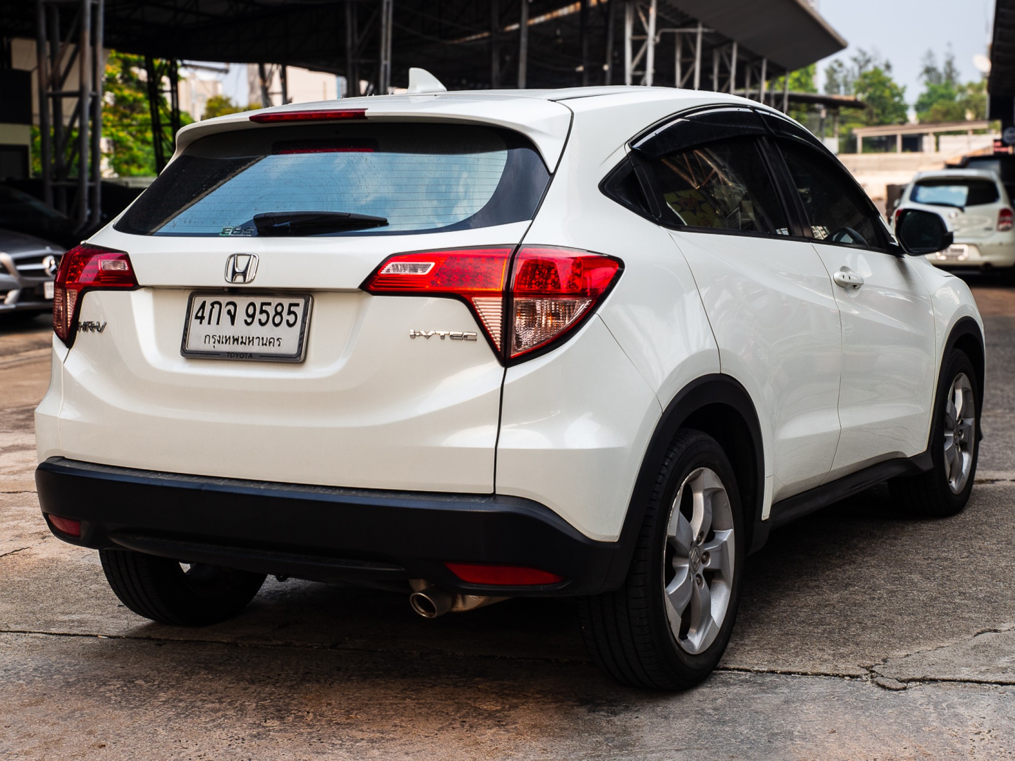 2015 Honda HR-V สีขาว (รูปที่ 7)