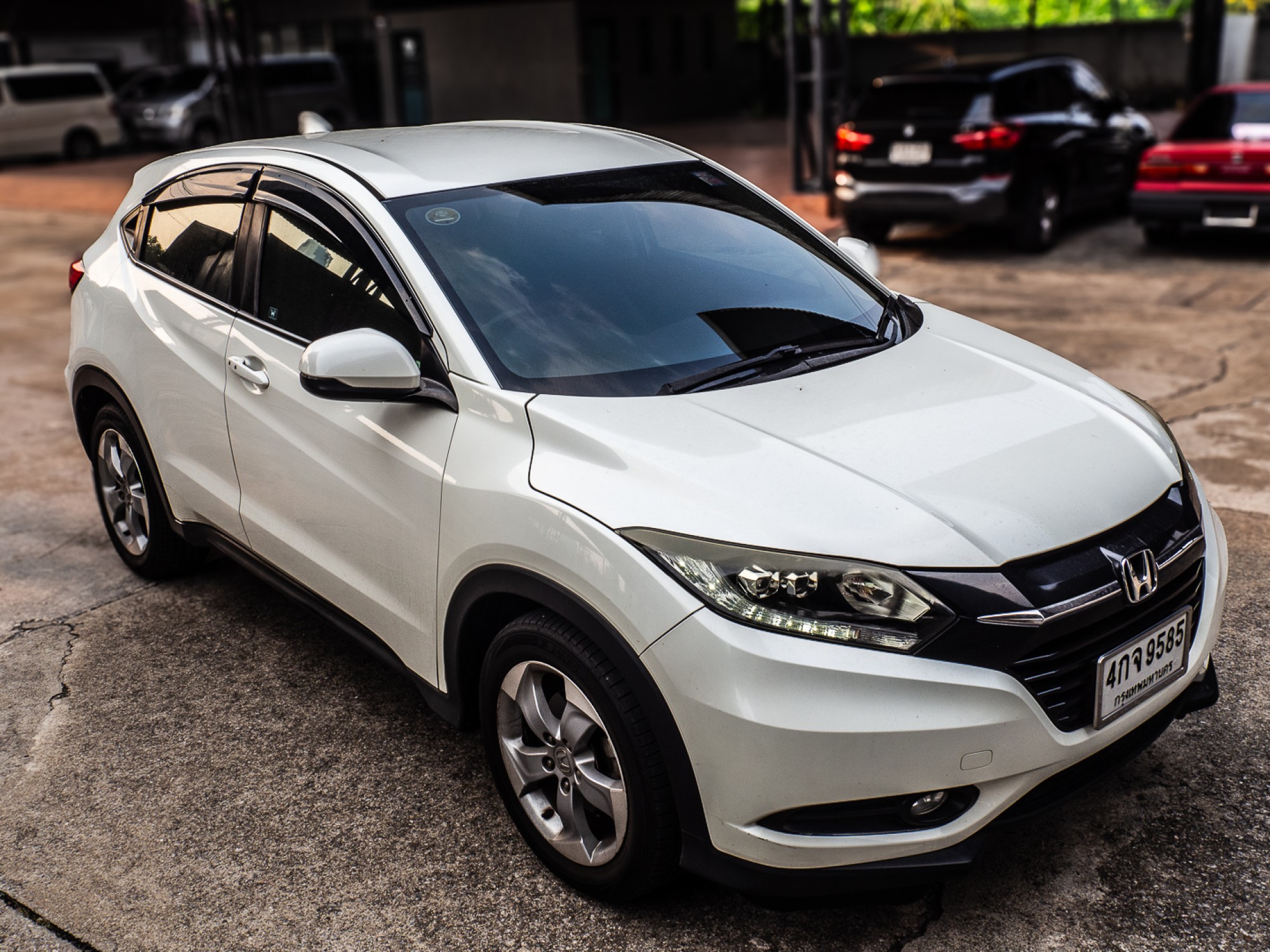 2015 Honda HR-V สีขาว (รูปที่ 18)