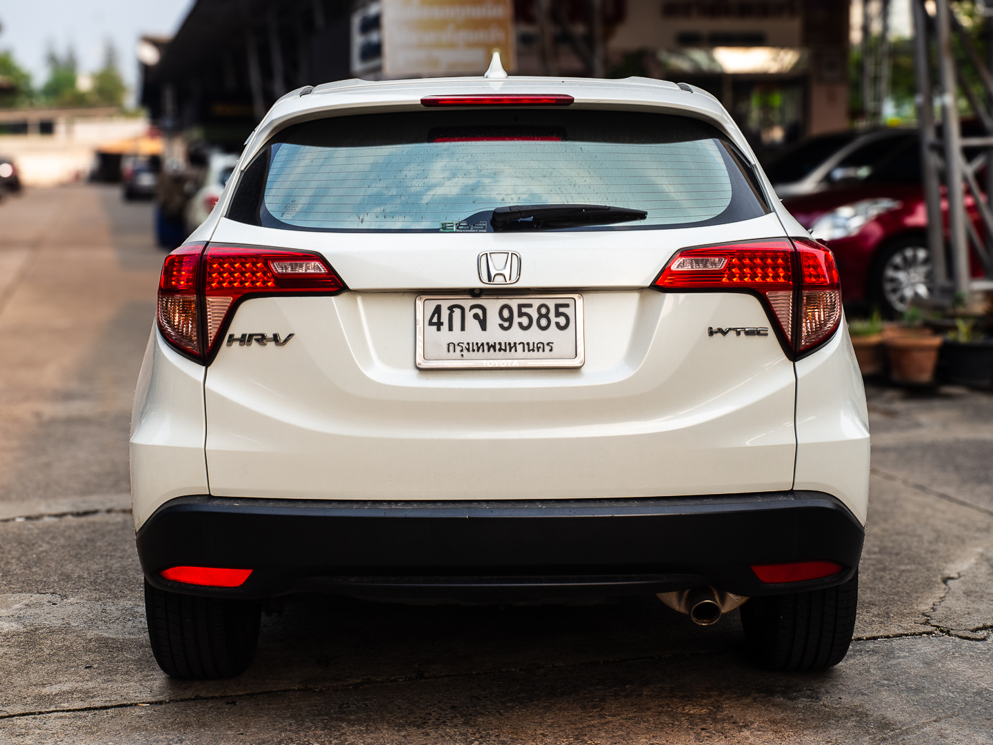 2015 Honda HR-V สีขาว (รูปที่ 6)