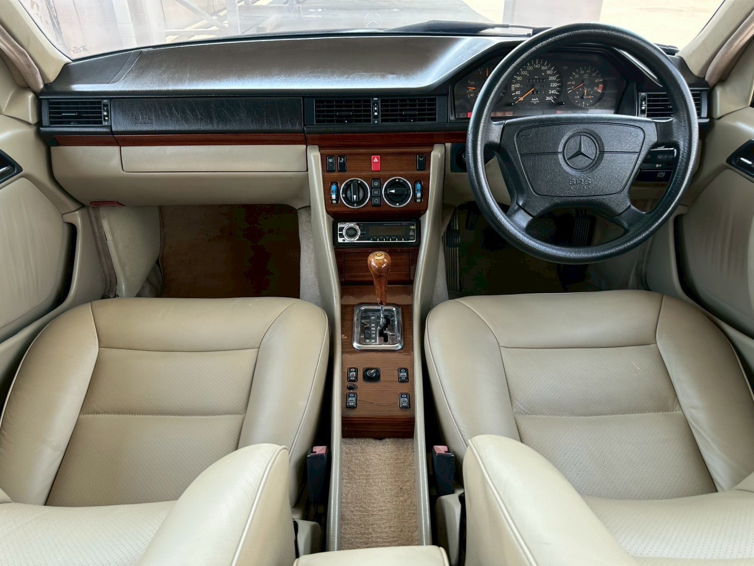 1995 Mercedes-Benz E-Class W124 280E สีน้ำตาล (รูปที่ 14)