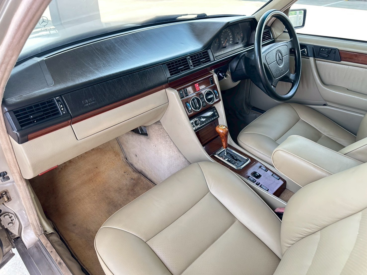 1995 Mercedes-Benz E-Class W124 280E สีน้ำตาล (รูปที่ 12)
