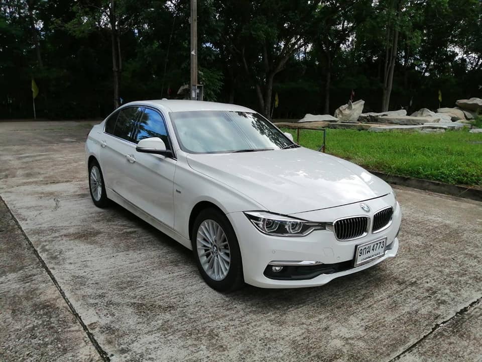 BMW 3 Series Gen6 F34 320d ปี 2016 สีขาว (รูปที่ 2)