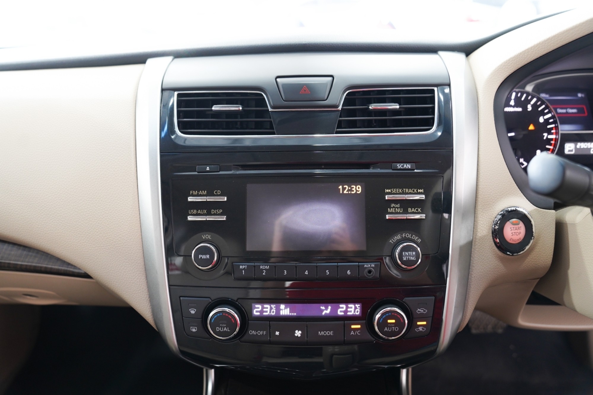 #NISSAN #TEANA 2.0 XL AT ปี2013 จดปี 2014 สีดำ (รูปที่ 14)