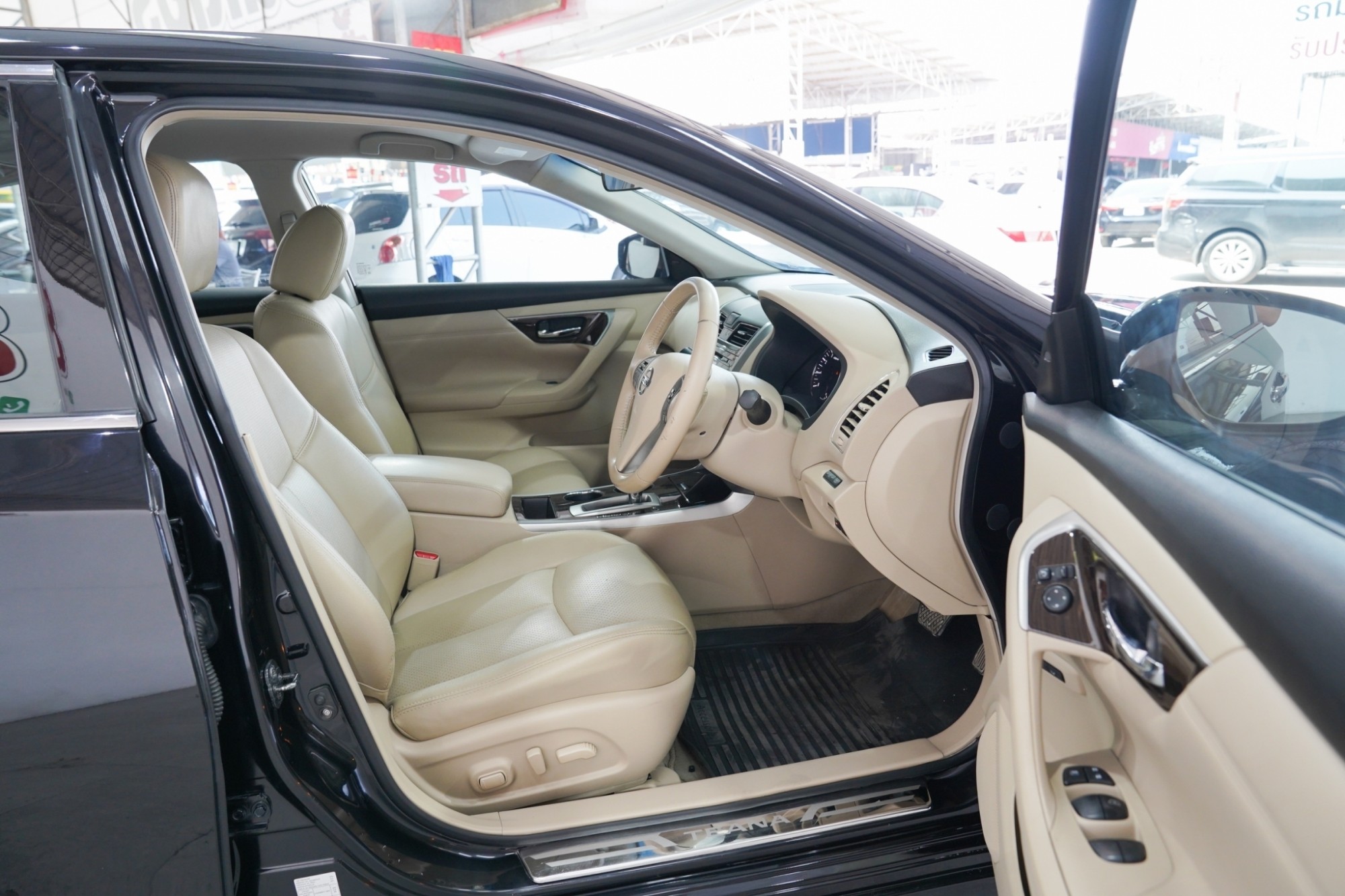 #NISSAN #TEANA 2.0 XL AT ปี2013 จดปี 2014 สีดำ (รูปที่ 16)