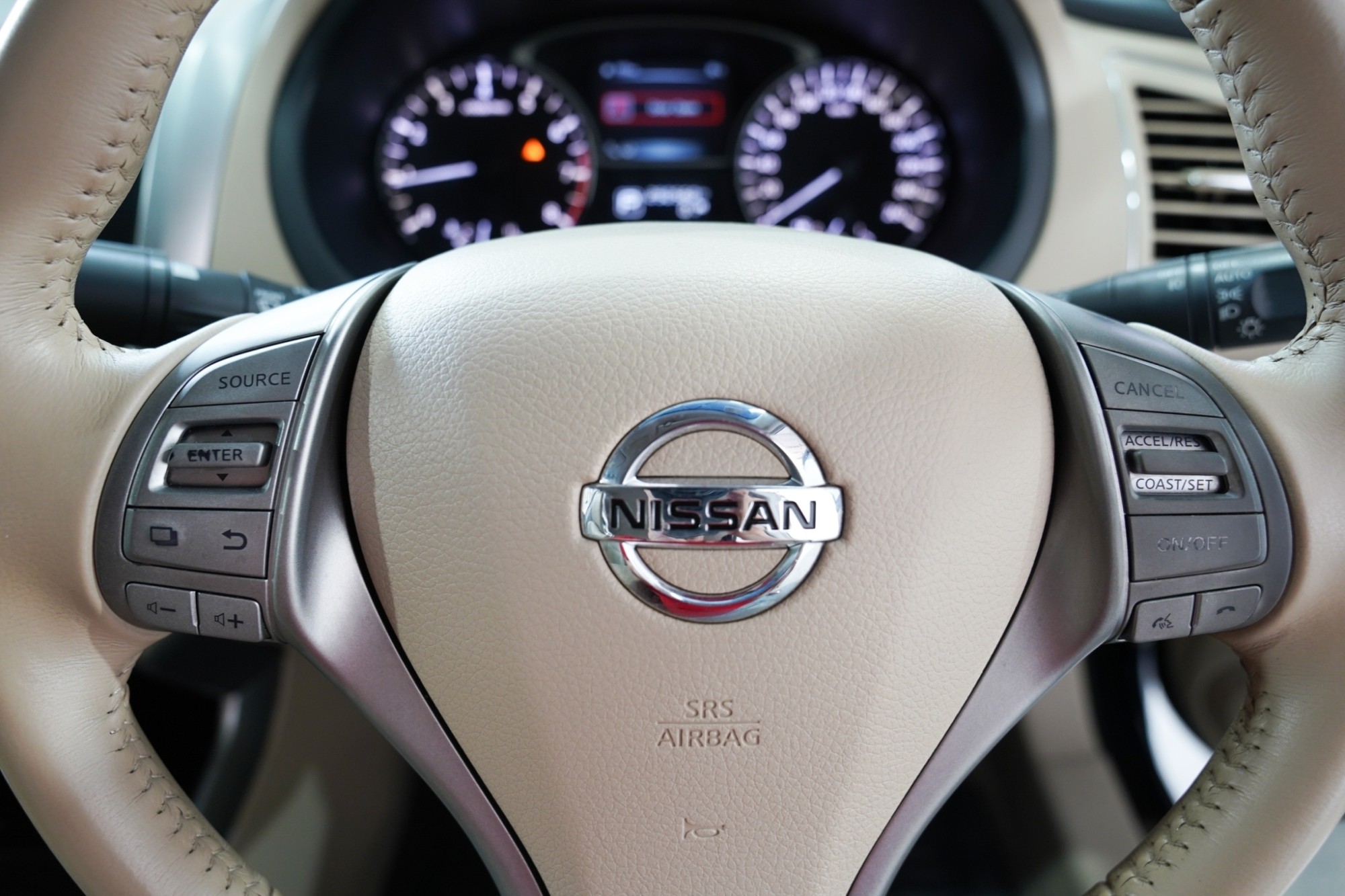 #NISSAN #TEANA 2.0 XL AT ปี2013 จดปี 2014 สีดำ (รูปที่ 15)