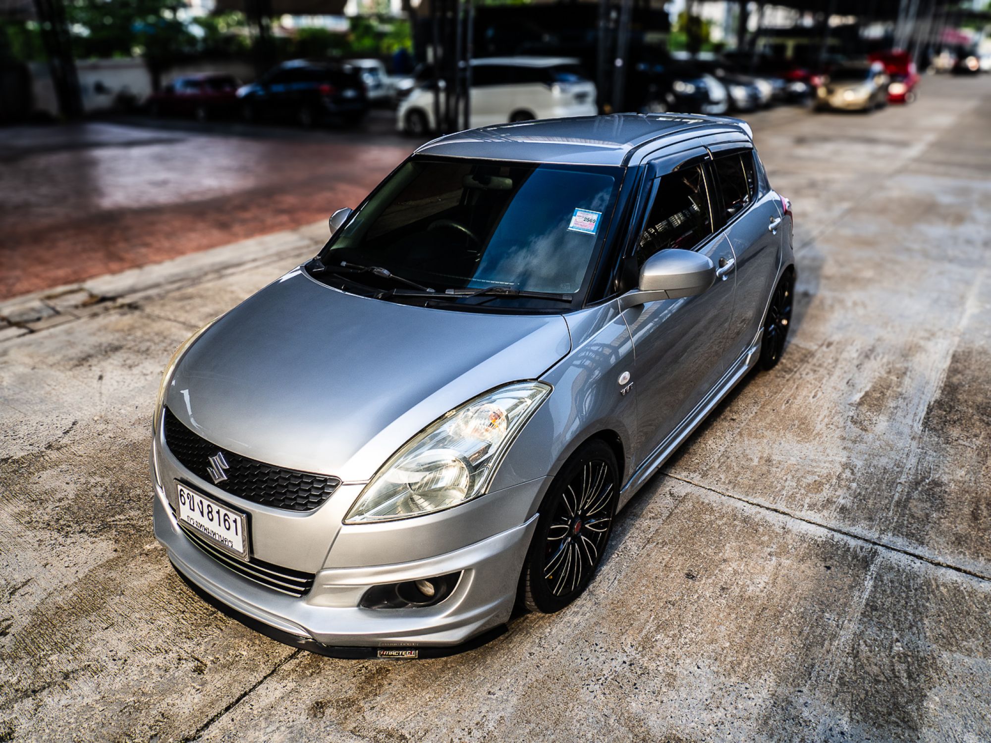 2014 Suzuki Swift สีเงิน (รูปที่ 10)