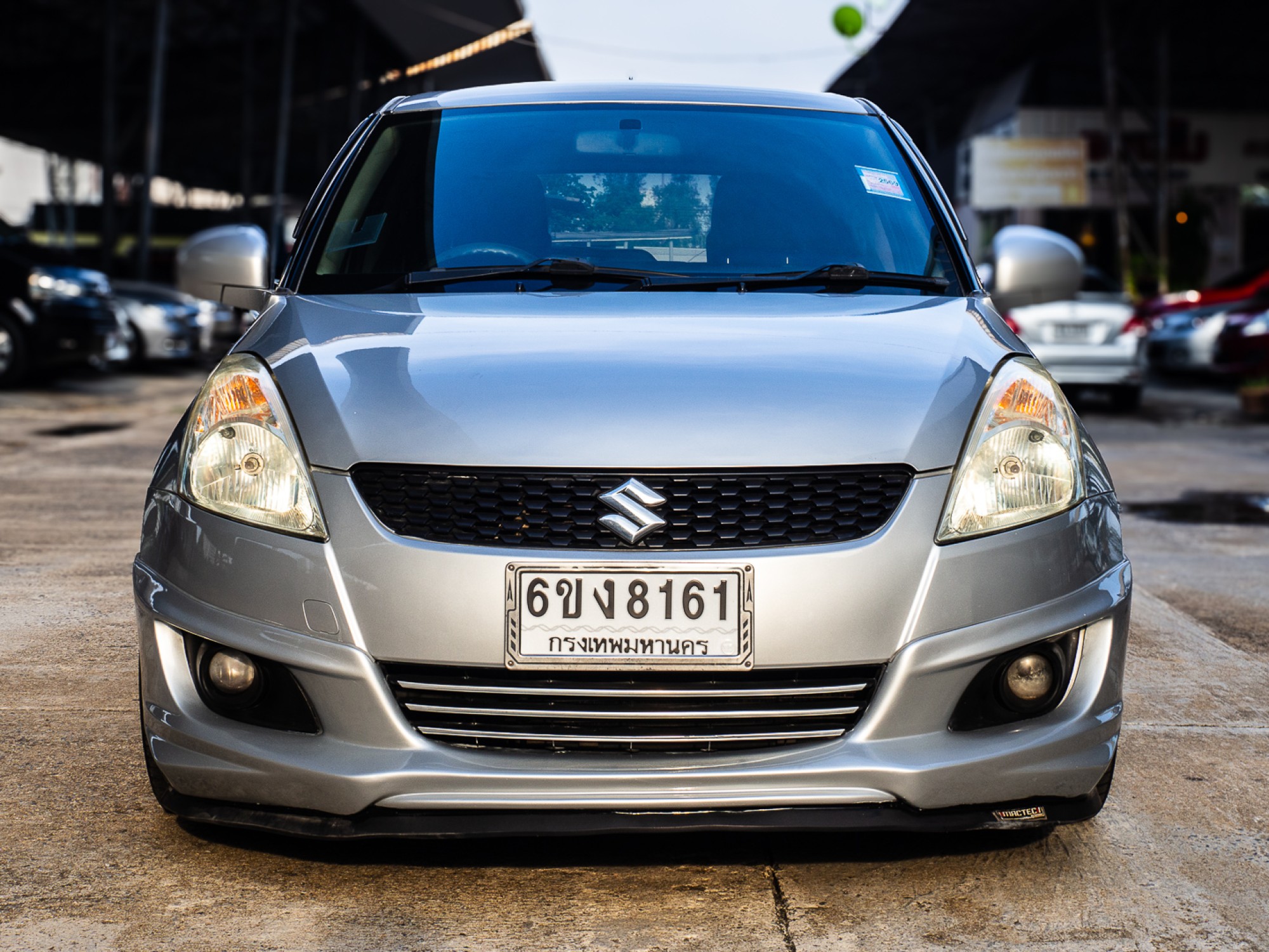 2014 Suzuki Swift สีเงิน (รูปที่ 2)