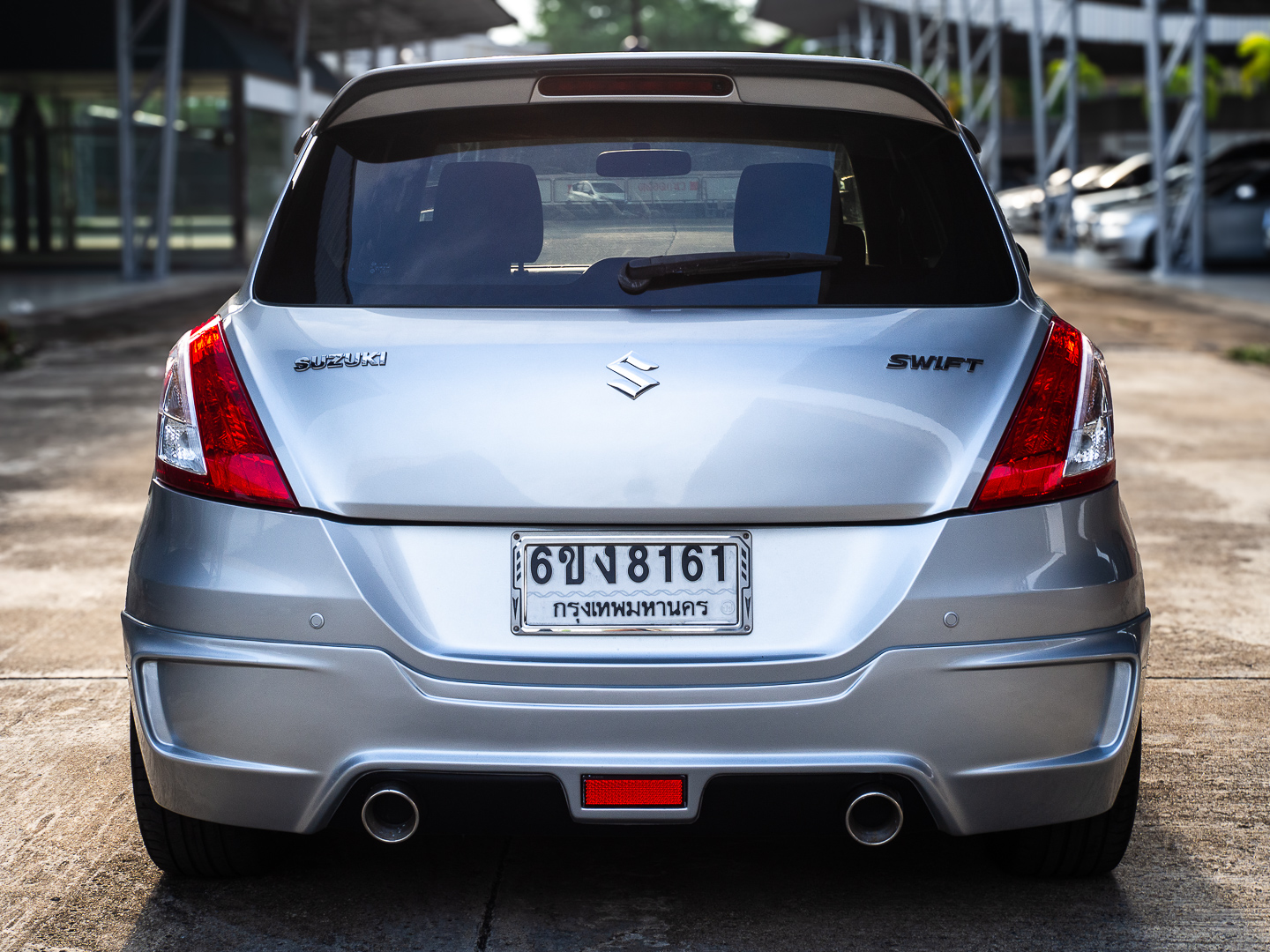 2014 Suzuki Swift สีเงิน (รูปที่ 7)