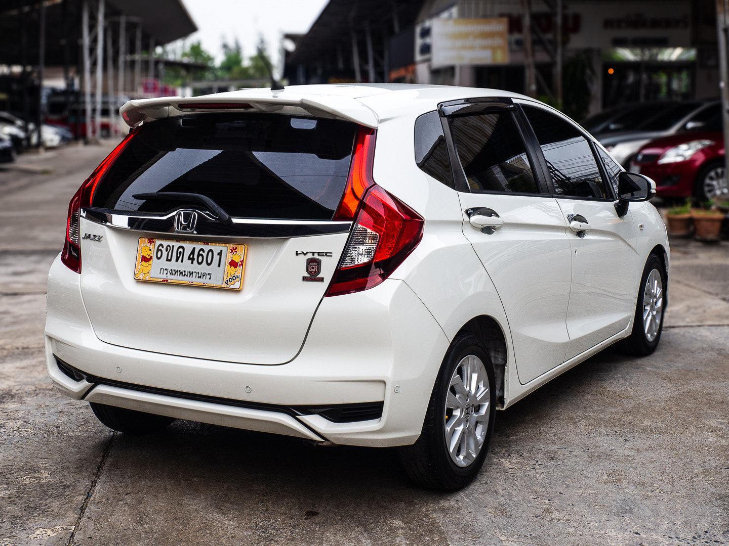 2021 Honda Jazz GK สีขาว (รูปที่ 7)