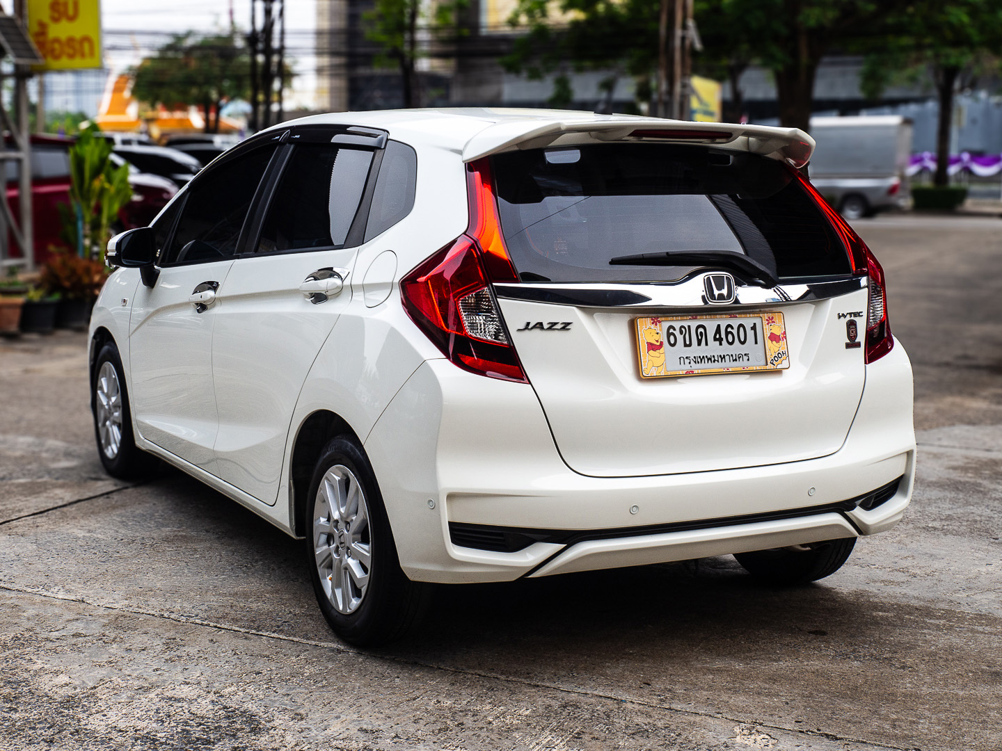 2021 Honda Jazz GK สีขาว (รูปที่ 5)