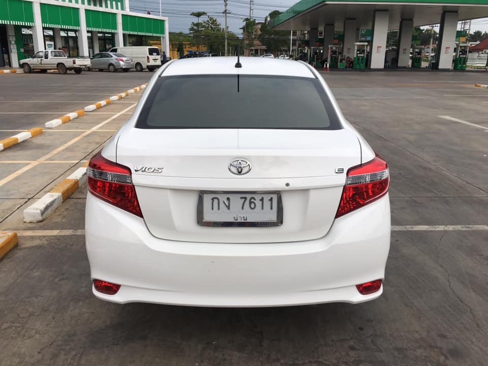 Toyota Vios ปี 2015 สีขาว (รูปที่ 3)