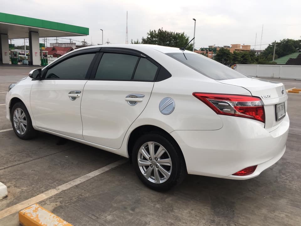 Toyota Vios ปี 2015 สีขาว (รูปที่ 5)
