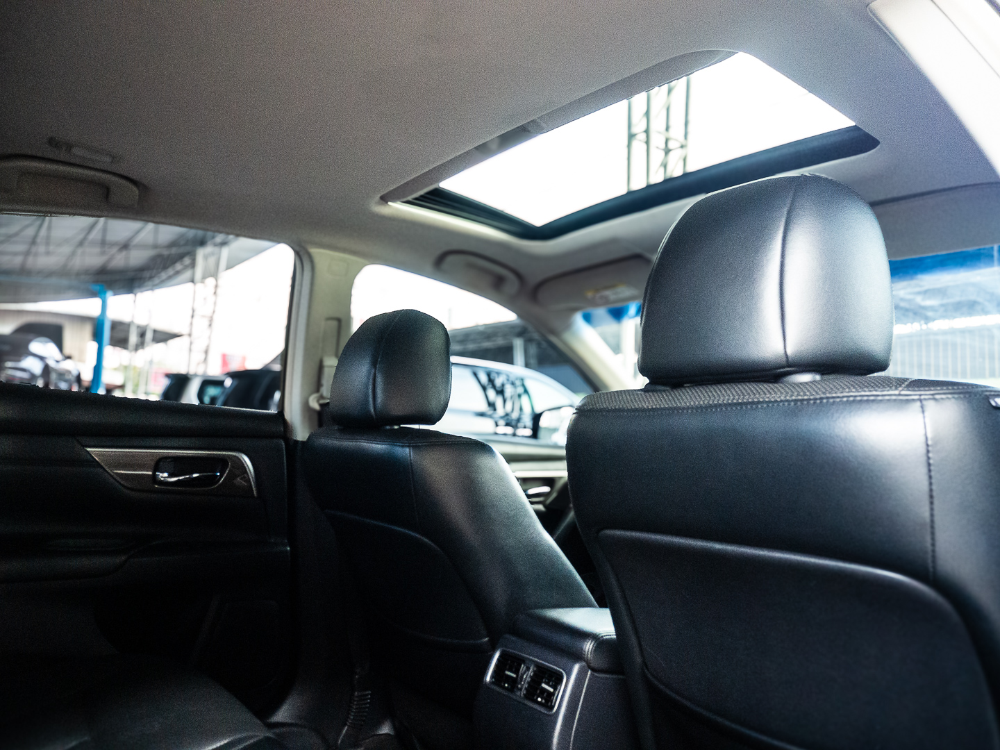 2015 Nissan Teana L33 สีเงิน (รูปที่ 14)