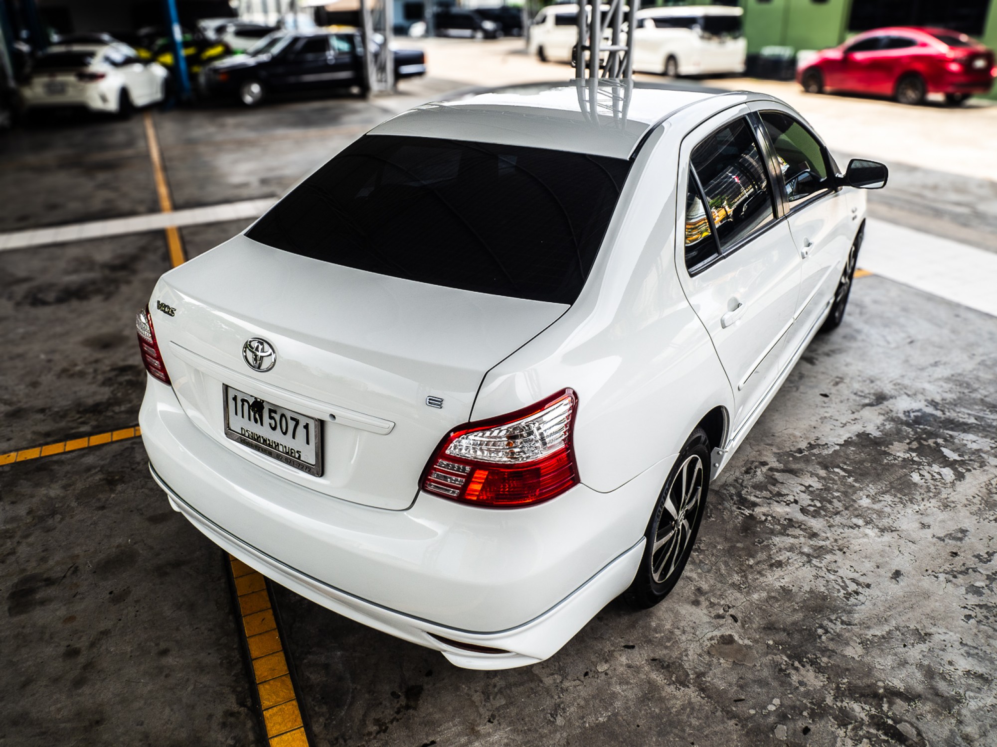 2013 Toyota Vios สีขาว (รูปที่ 17)
