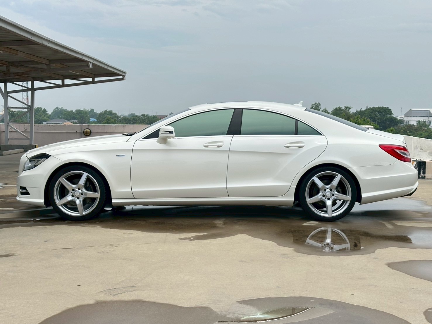 2012 Mercedes-Benz CLS-Class W218 CLS250 สีขาว (รูปที่ 6)