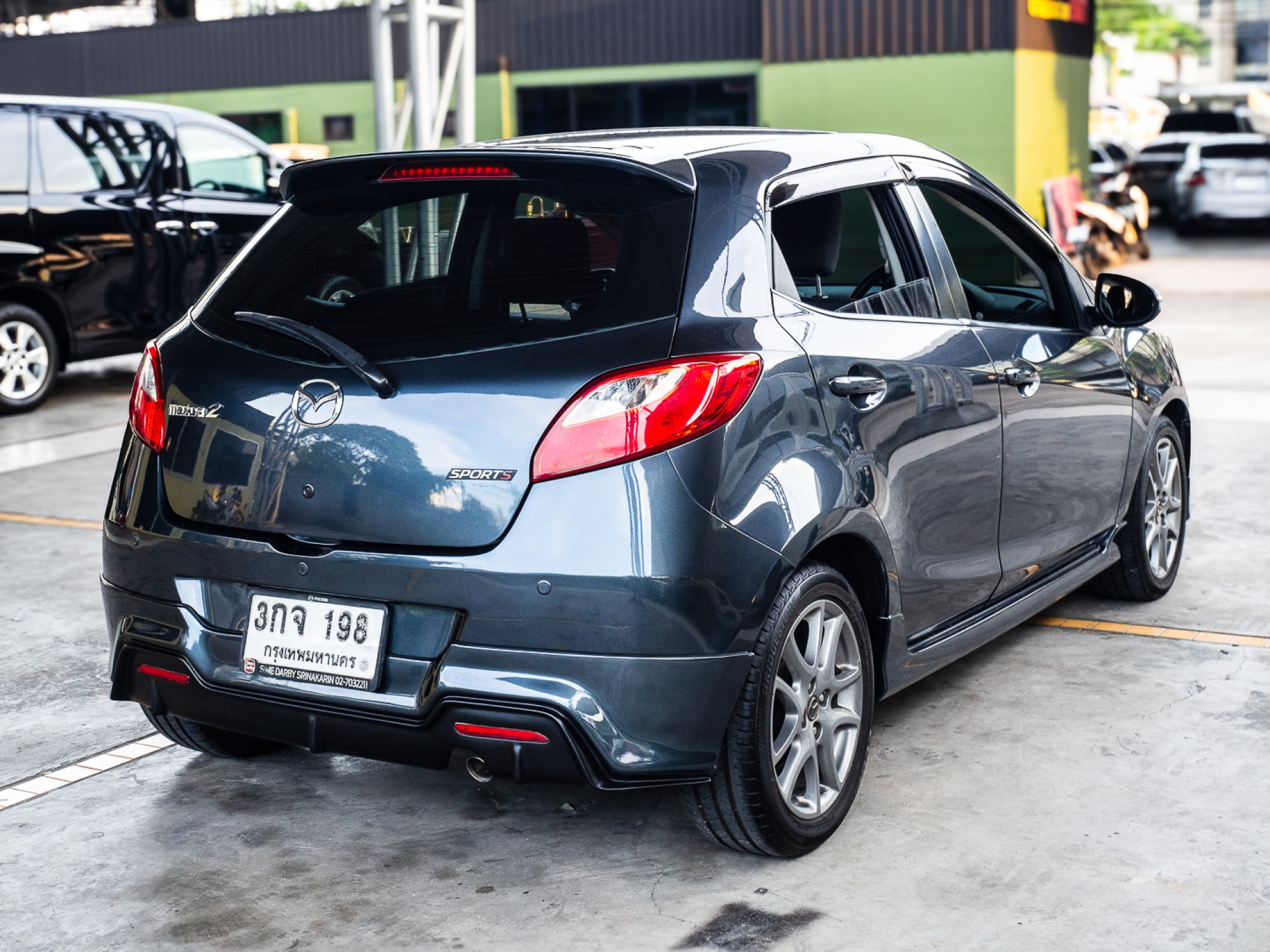 2014 Mazda 2 Sports (5 ประตู) สีเทา (รูปที่ 6)