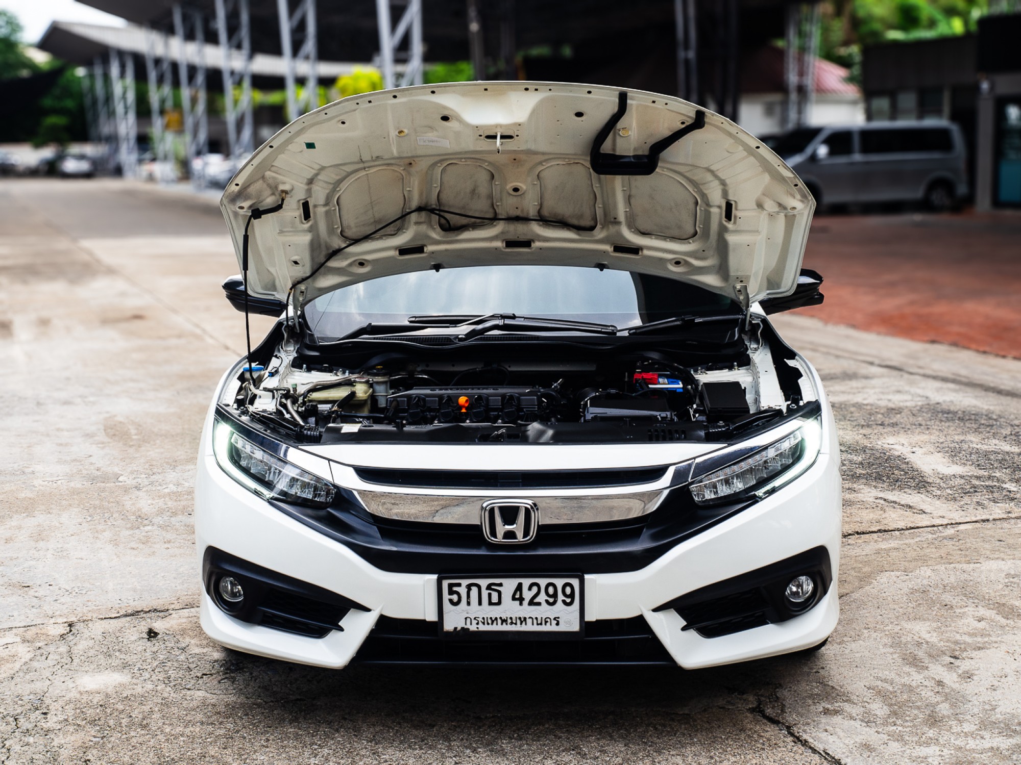 2016 Honda Civic Sedan สีขาว (รูปที่ 19)