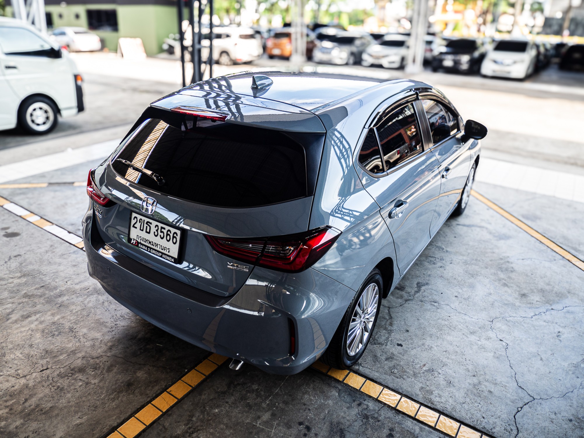 2021 Honda City Hatchback สีเทา (รูปที่ 16)