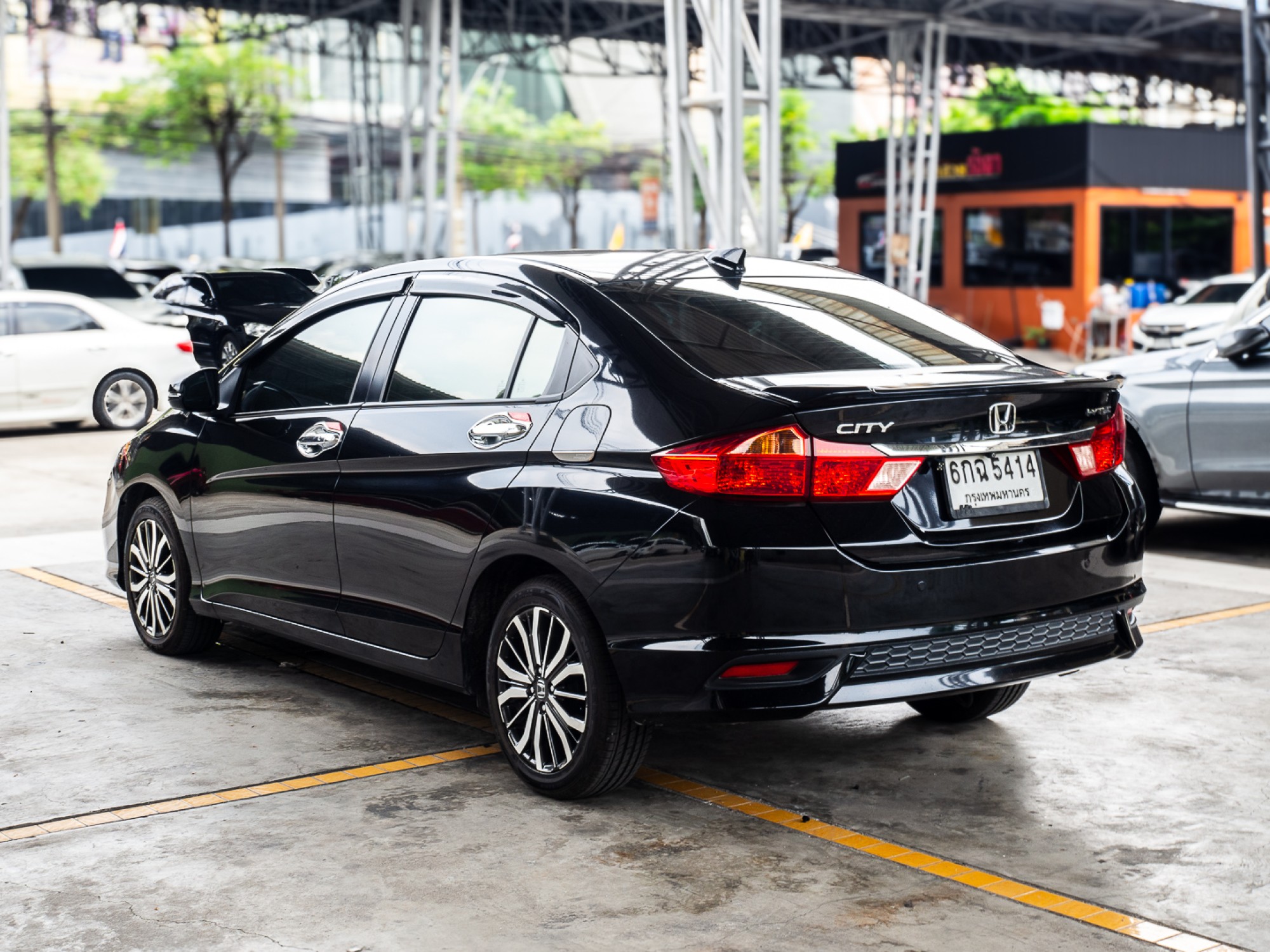 2017 Honda City สีดำ (รูปที่ 5)