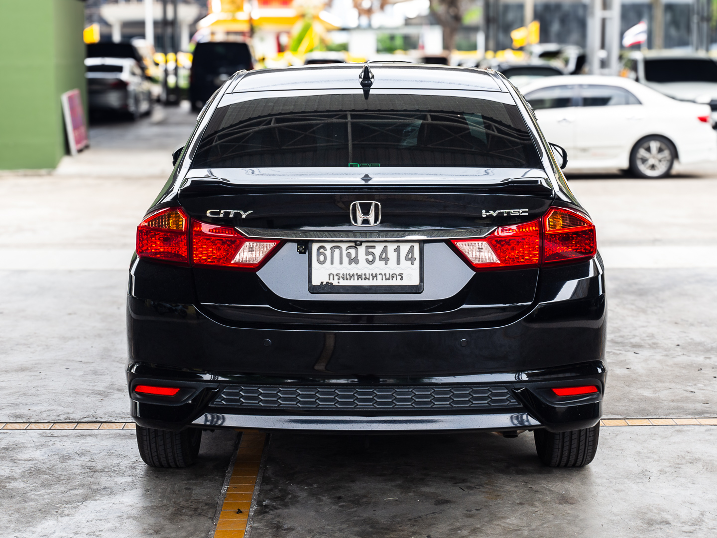 2017 Honda City สีดำ (รูปที่ 6)