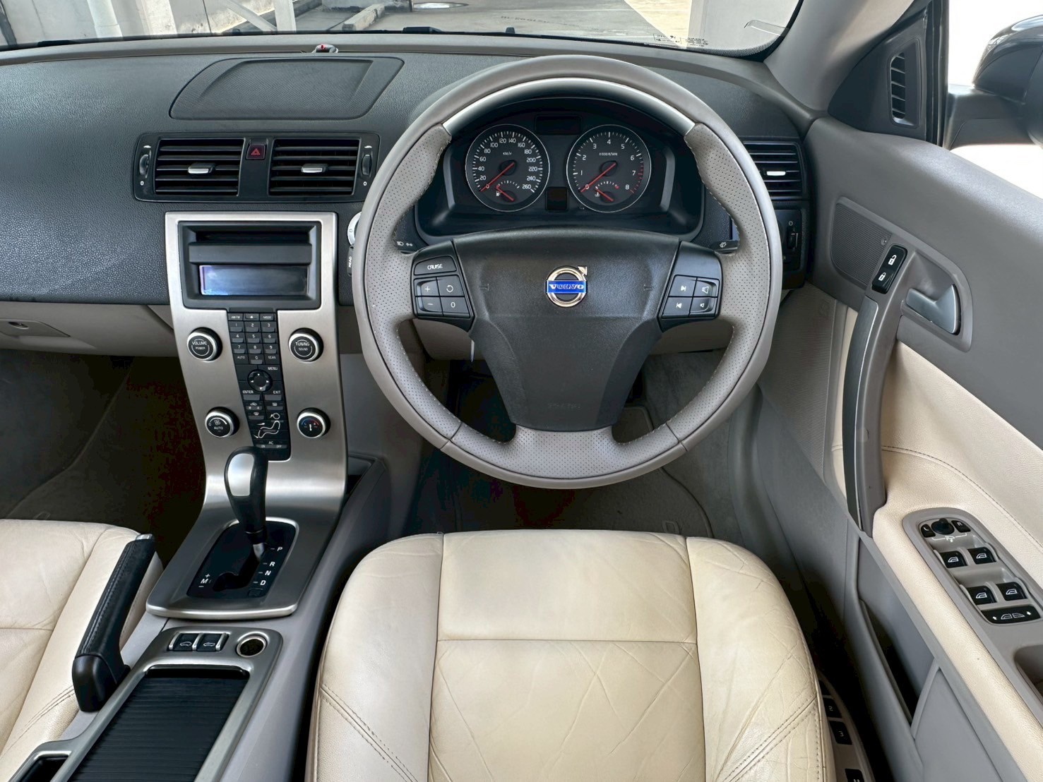 2008 Volvo C70 สีดำ (รูปที่ 14)