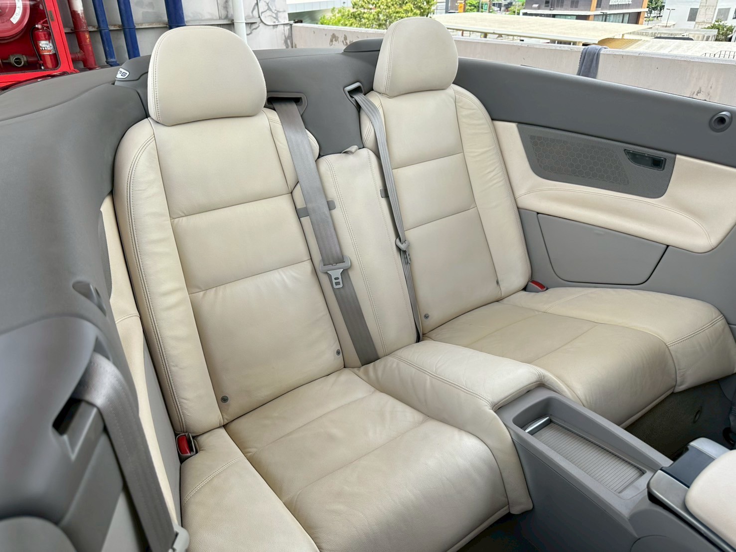 2008 Volvo C70 สีดำ (รูปที่ 16)