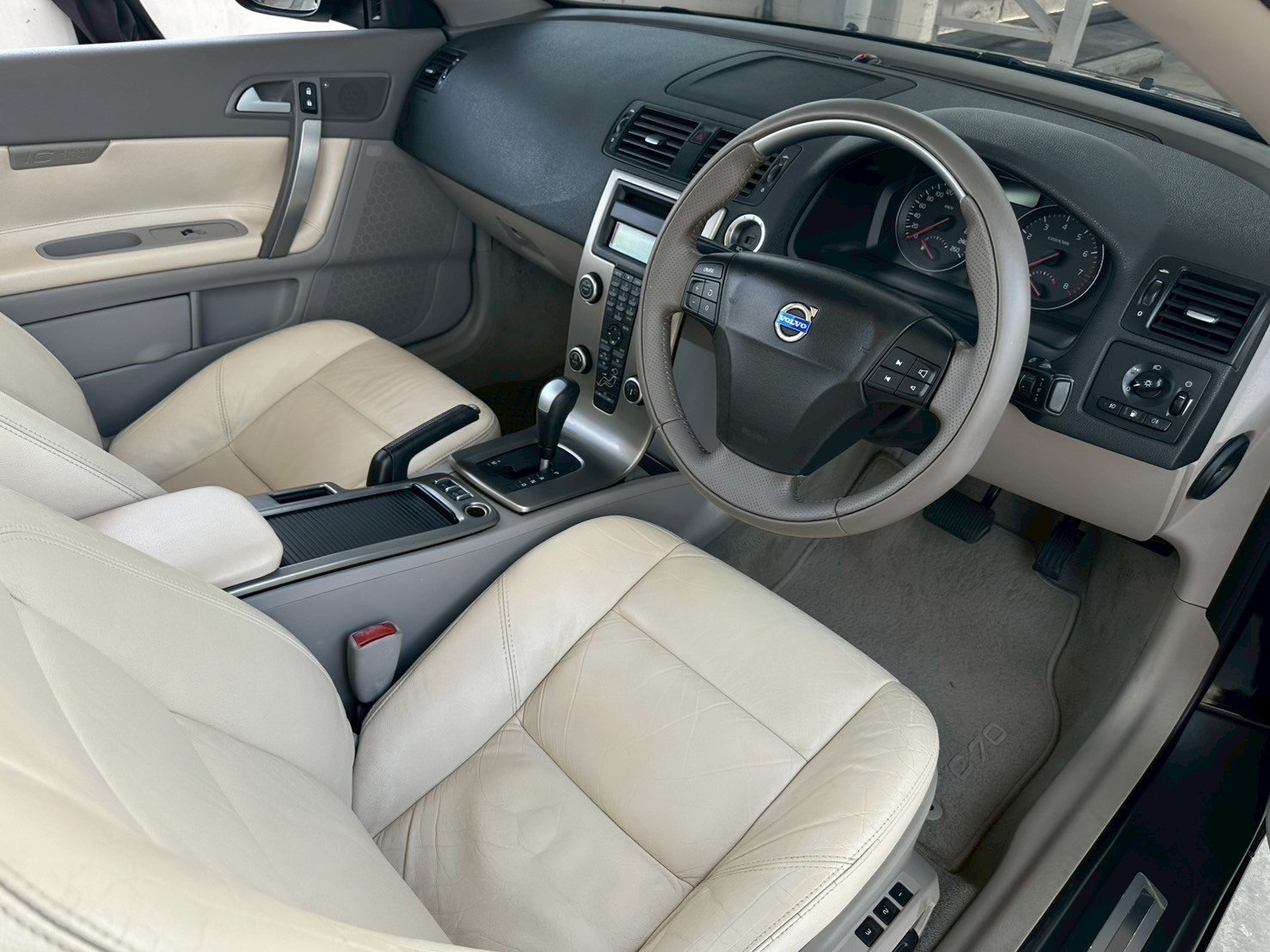 2008 Volvo C70 สีดำ (รูปที่ 10)