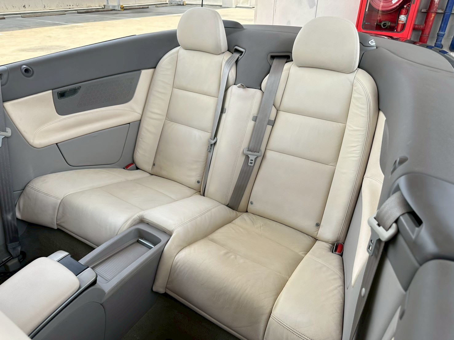 2008 Volvo C70 สีดำ (รูปที่ 17)
