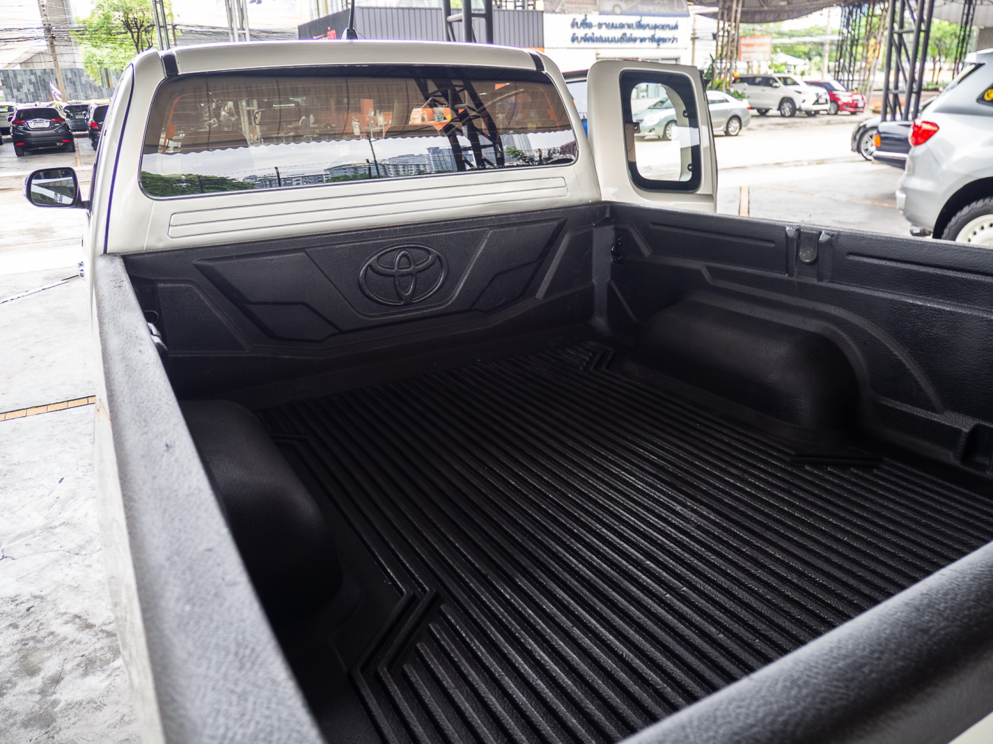 2013 Toyota Hilux Vigo Extra cab สีทอง (รูปที่ 16)