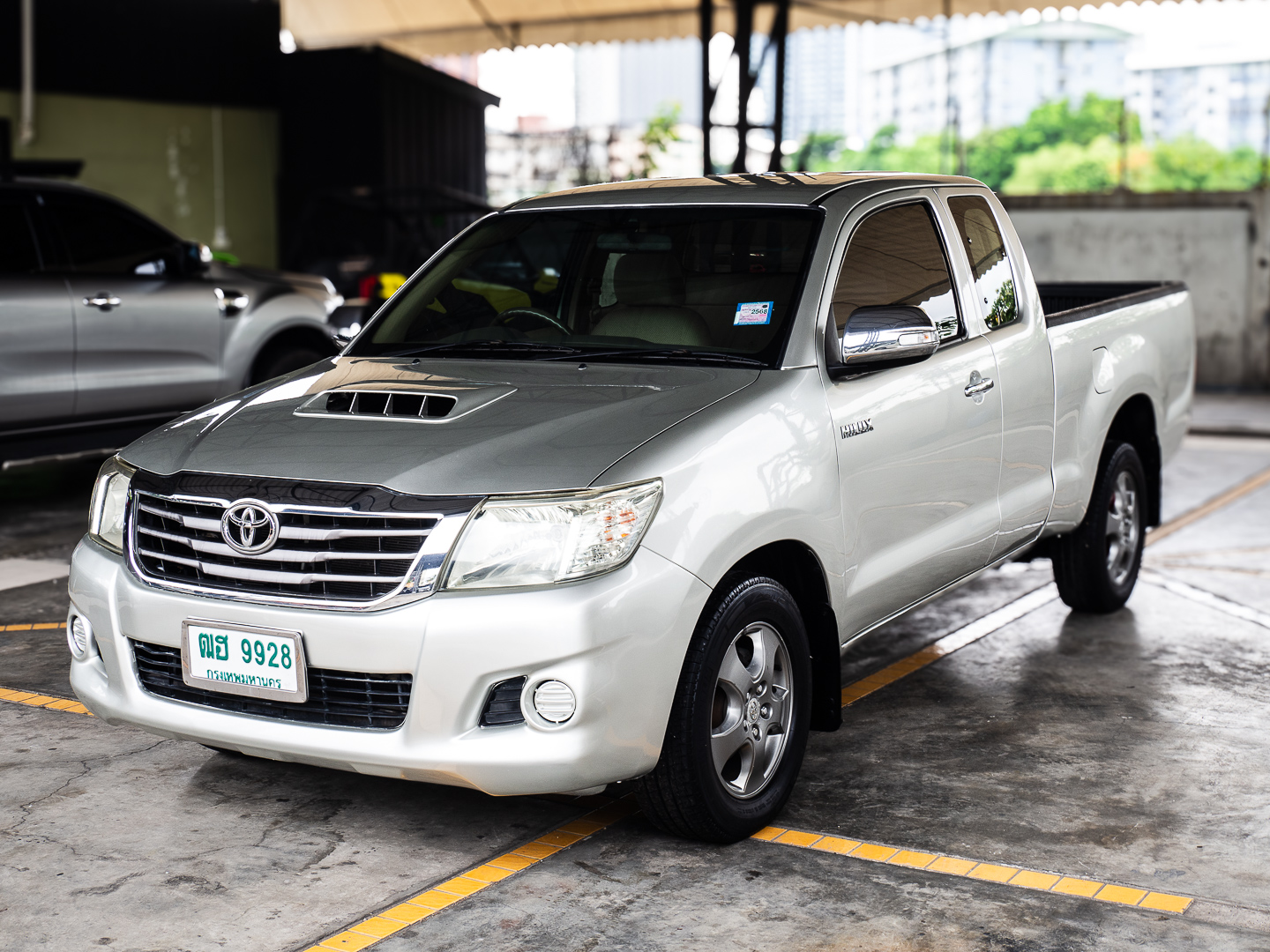 2013 Toyota Hilux Vigo Extra cab สีทอง (รูปที่ 3)