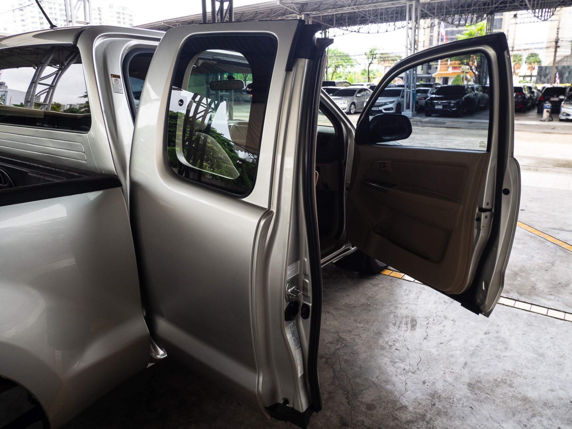 2013 Toyota Hilux Vigo Extra cab สีทอง (รูปที่ 14)