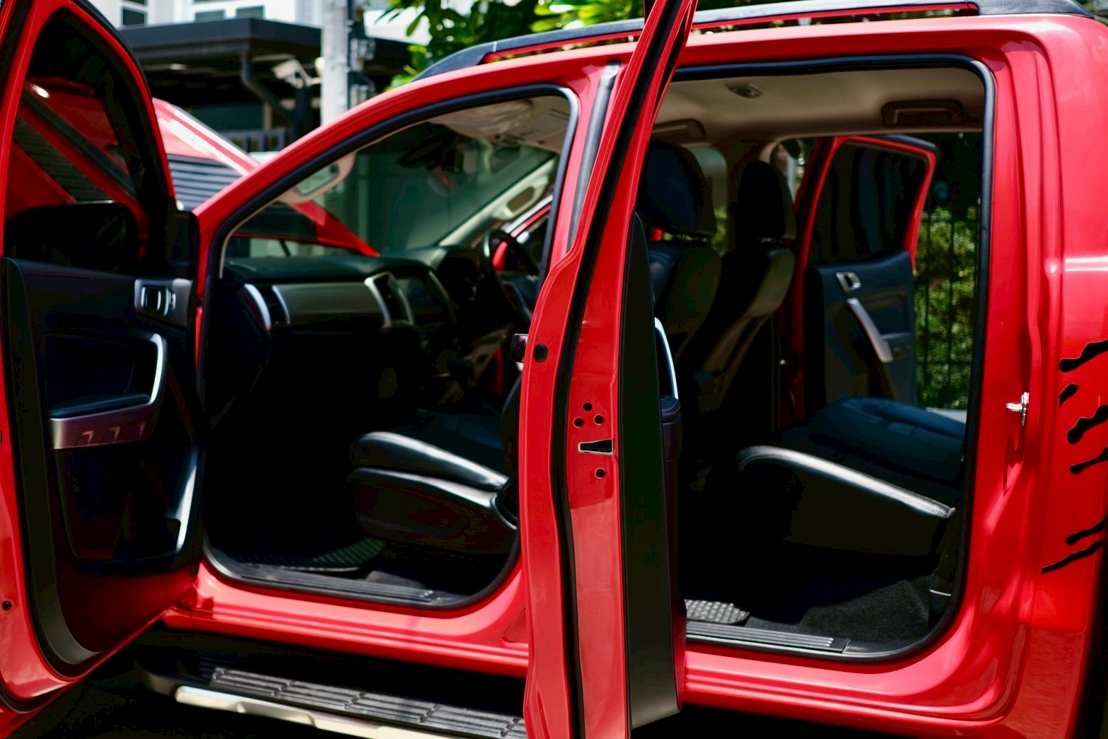 Ford Ranger 2.0 Double cab 4WD Limited ปี2020 สีแดง ออโต้ ดีเซล ไมล์ 5x,xxx km. (รูปที่ 8)