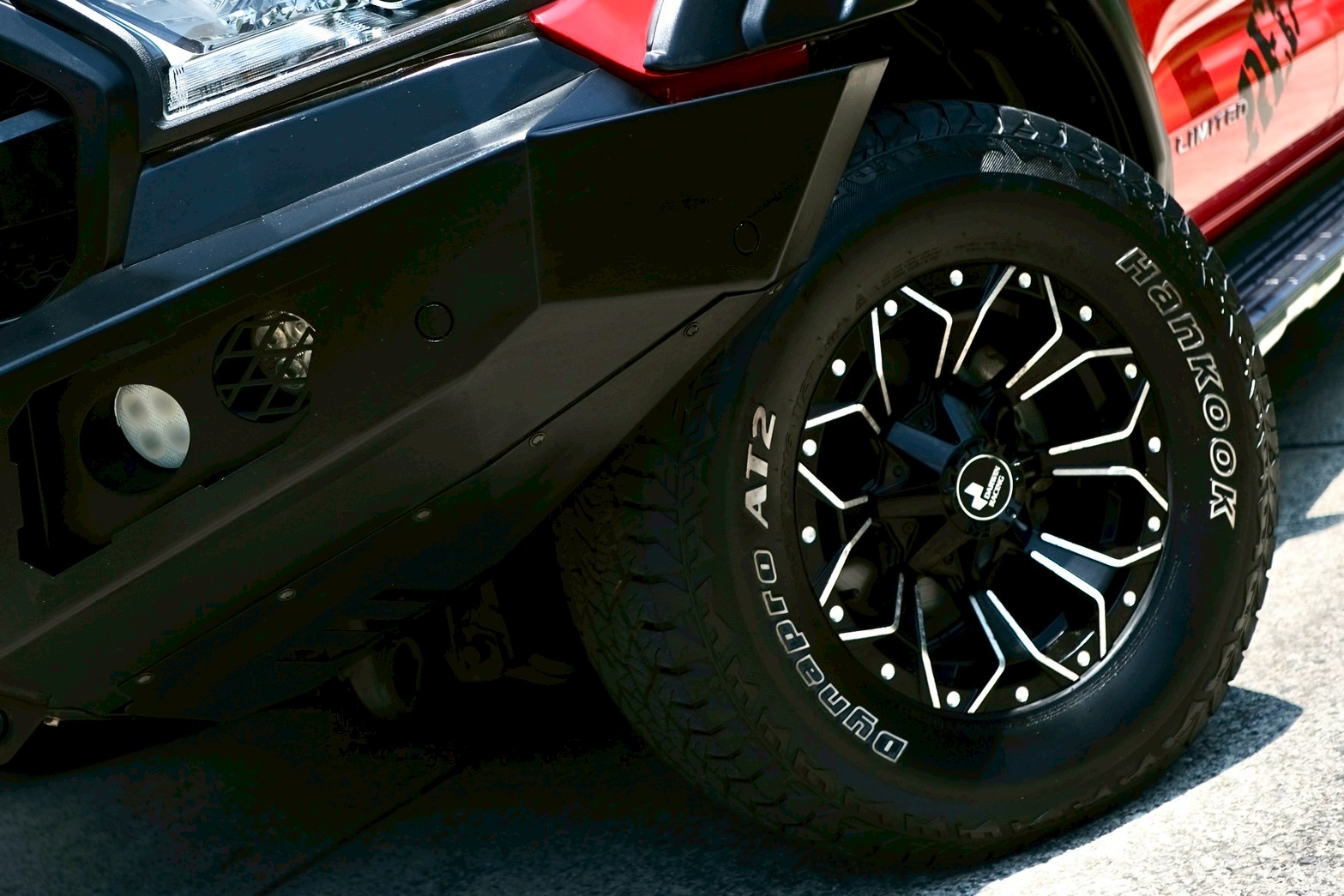 Ford Ranger 2.0 Double cab 4WD Limited ปี2020 สีแดง ออโต้ ดีเซล ไมล์ 5x,xxx km. (รูปที่ 6)