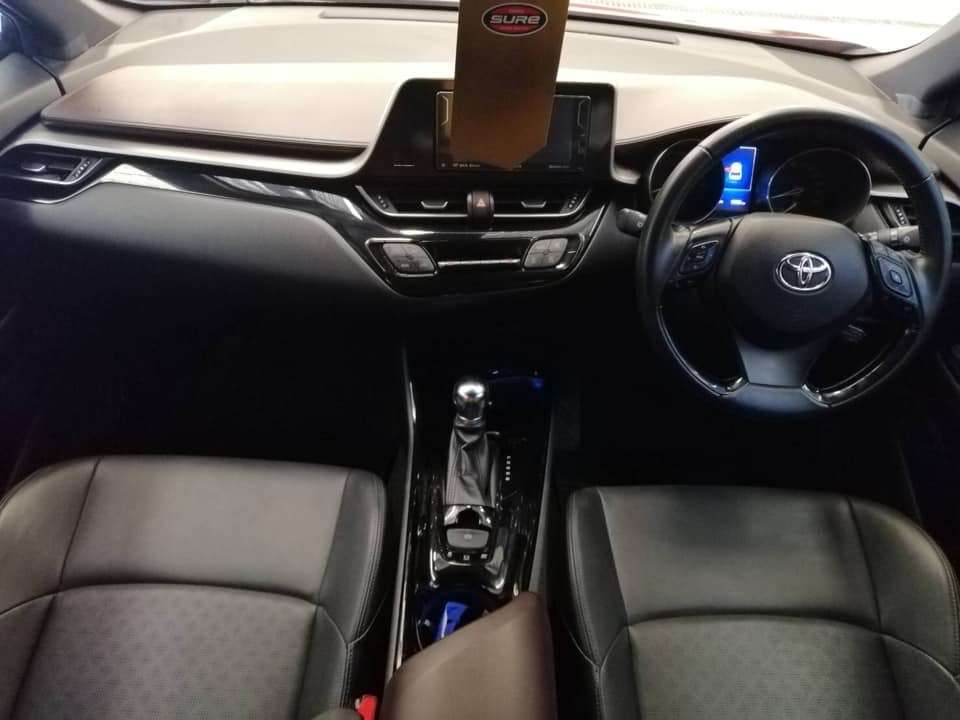 Toyota C-HR ปี 2018 สีแดง (รูปที่ 7)