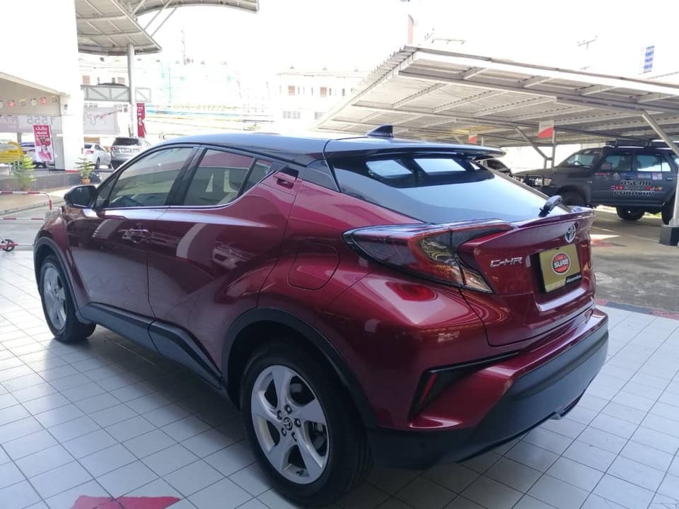 Toyota C-HR ปี 2018 สีแดง (รูปที่ 11)