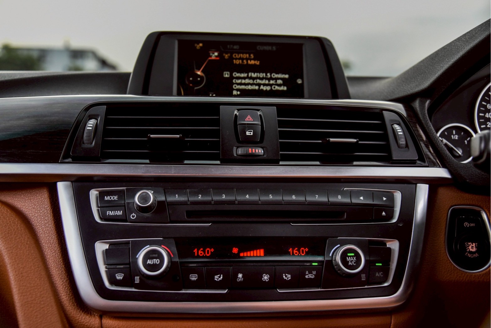 BMW #320i 2.0 Luxury [F30] AT 2015 (รูปที่ 15)