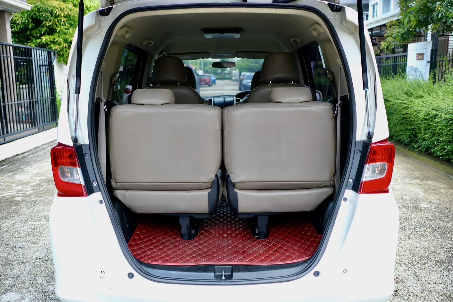 Honda freed 1.5SE ปี 2012 ประตูไฟฟ้า ออโต้ เบนซิน สีขาว (รูปที่ 20)