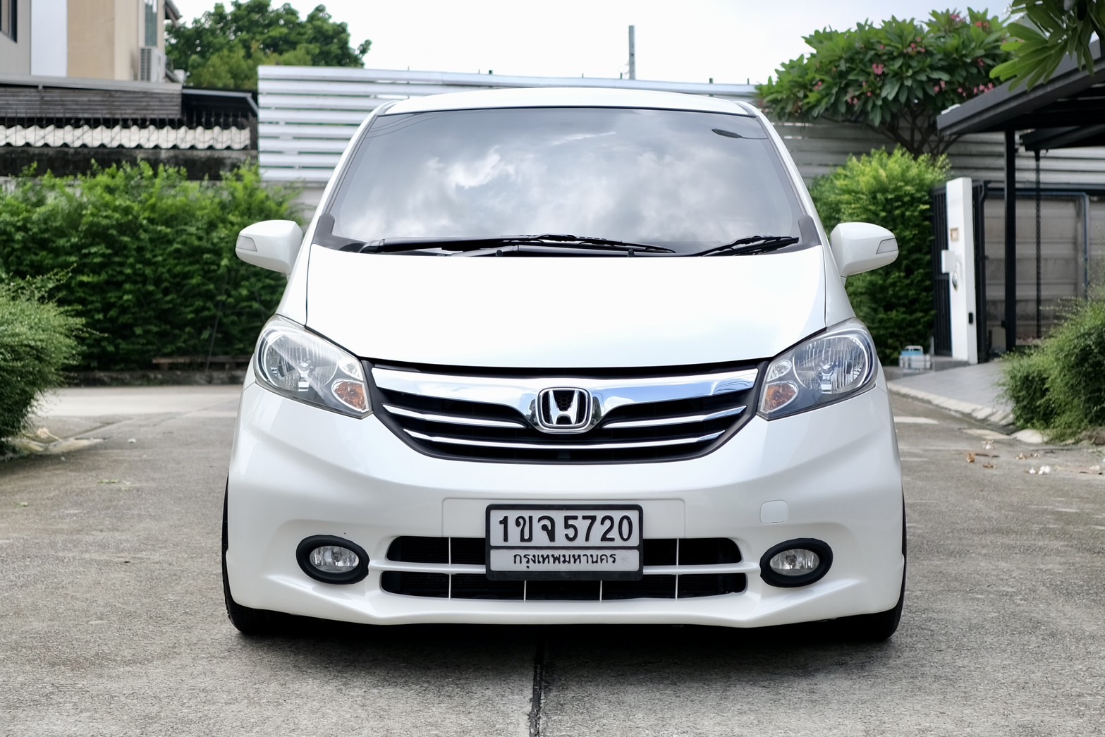 Honda freed 1.5SE ปี 2012 ประตูไฟฟ้า ออโต้ เบนซิน สีขาว (รูปที่ 26)