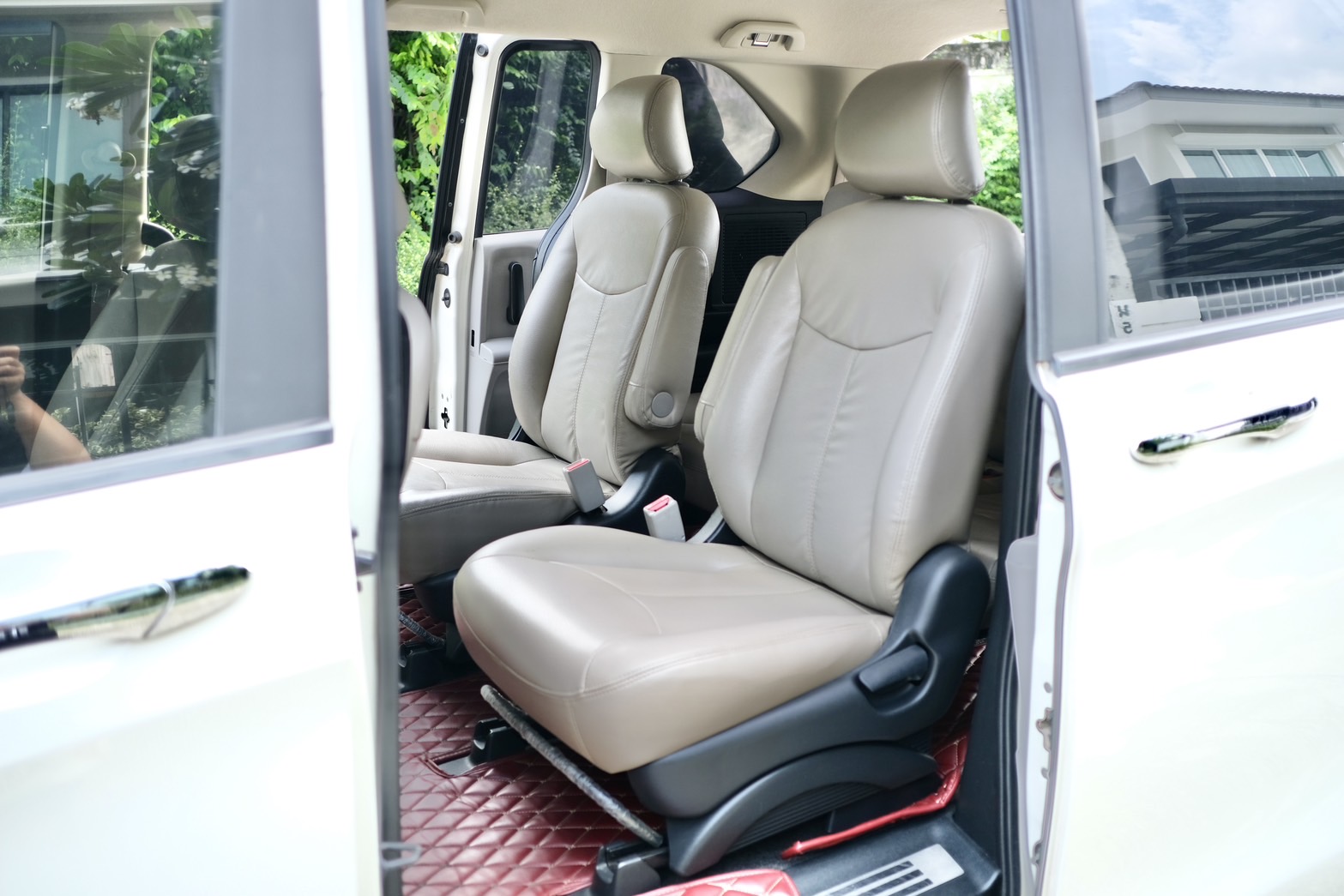 Honda freed 1.5SE ปี 2012 ประตูไฟฟ้า ออโต้ เบนซิน สีขาว (รูปที่ 8)