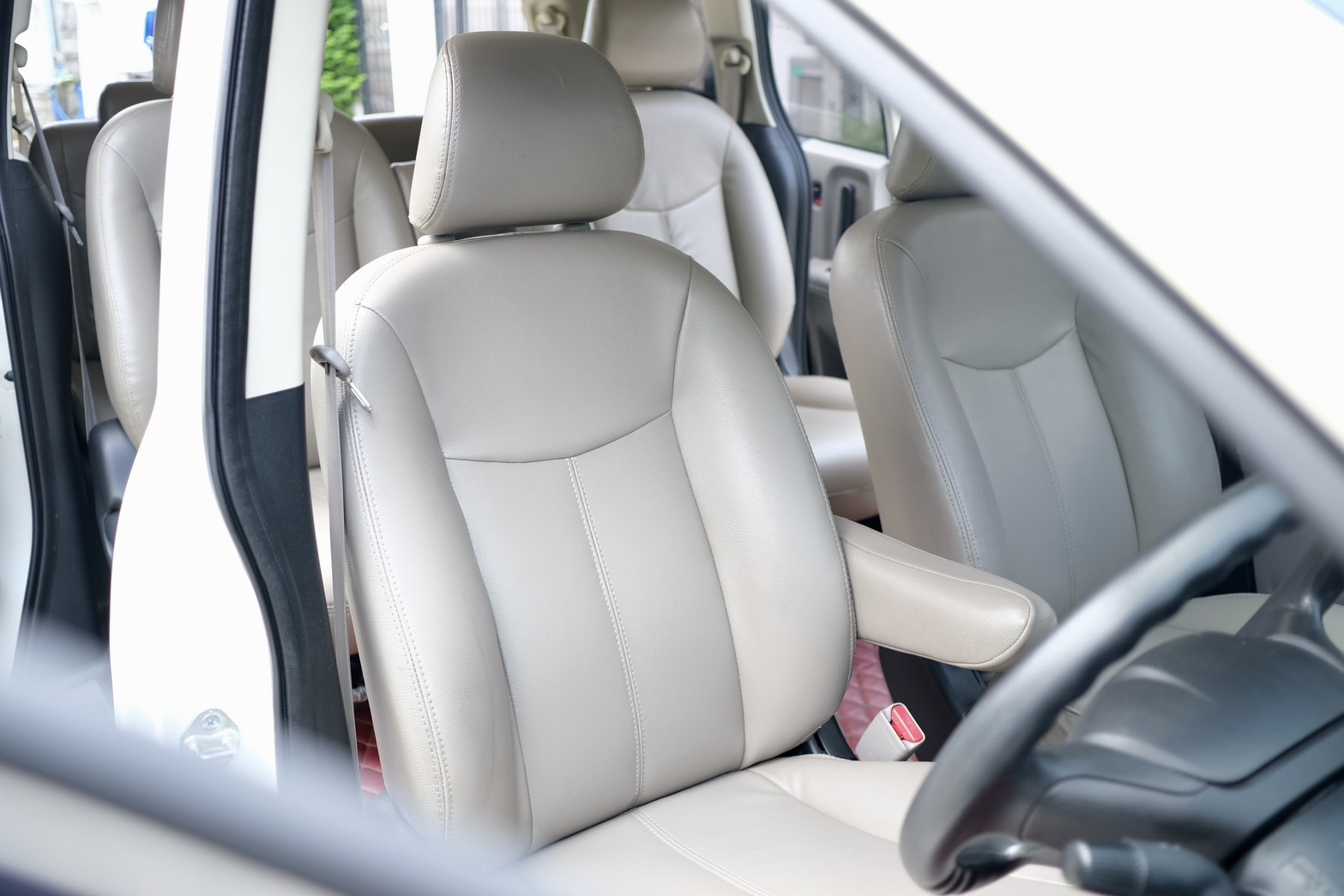 Honda freed 1.5SE ปี 2012 ประตูไฟฟ้า ออโต้ เบนซิน สีขาว (รูปที่ 10)