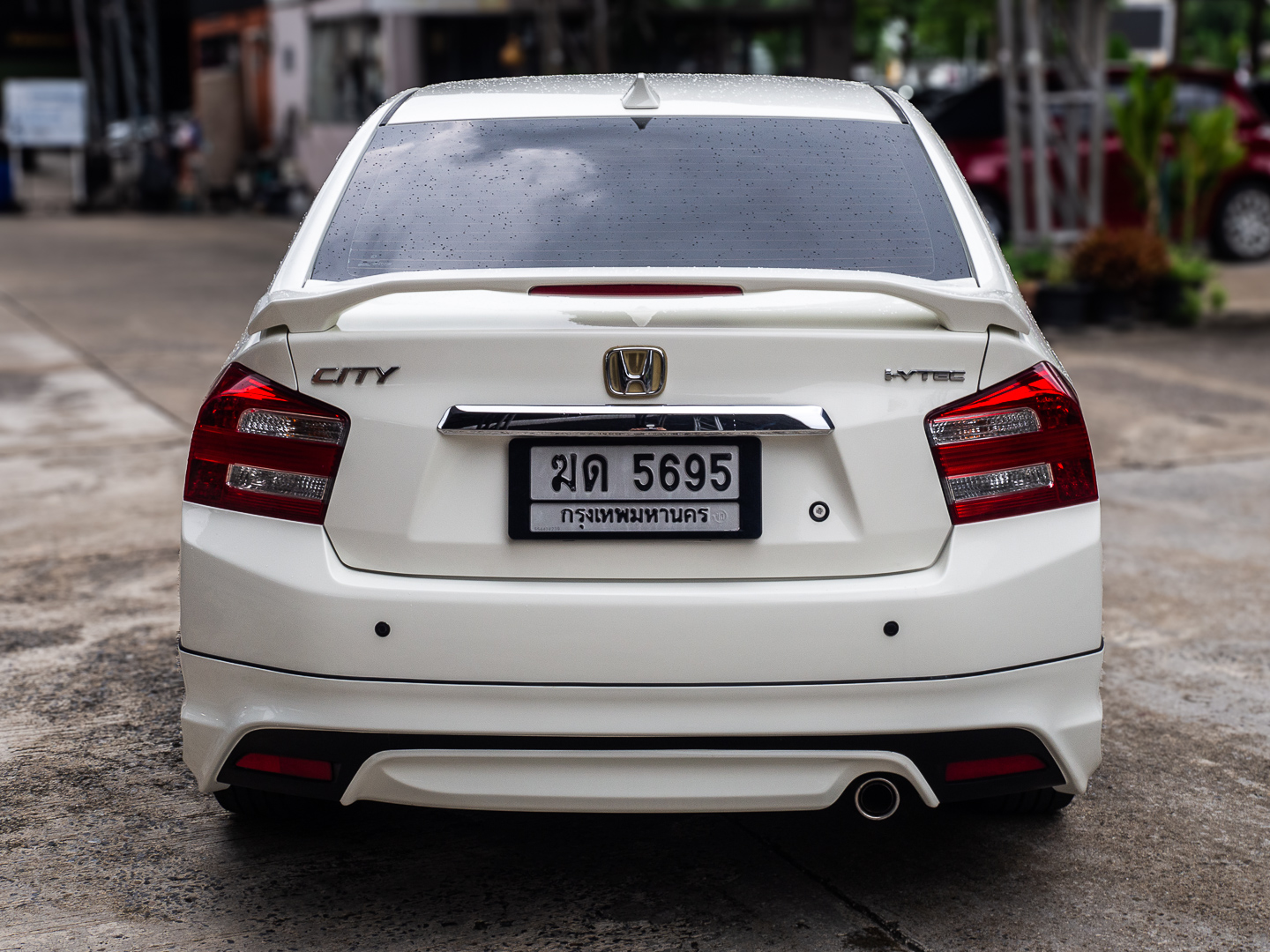 2012 Honda City สีขาว (รูปที่ 6)