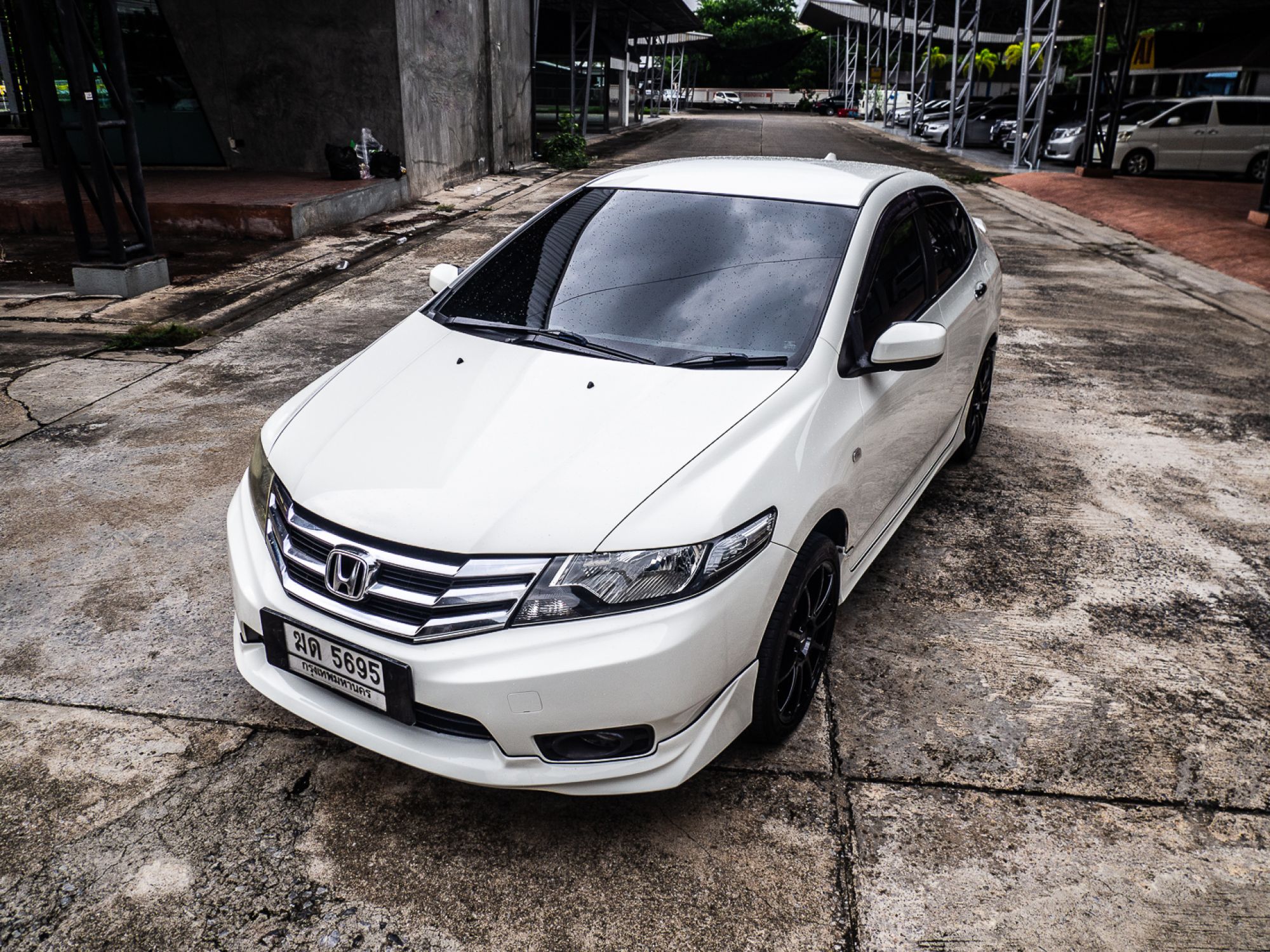 2012 Honda City สีขาว (รูปที่ 15)