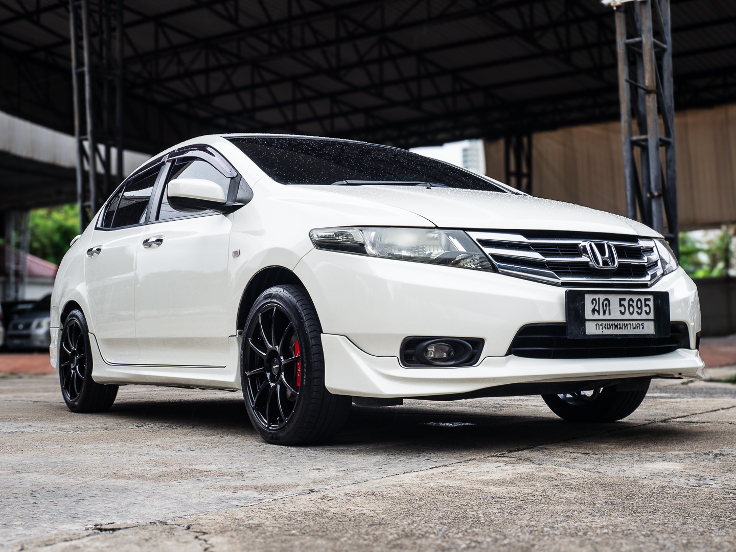 2012 Honda City สีขาว (รูปที่ 12)